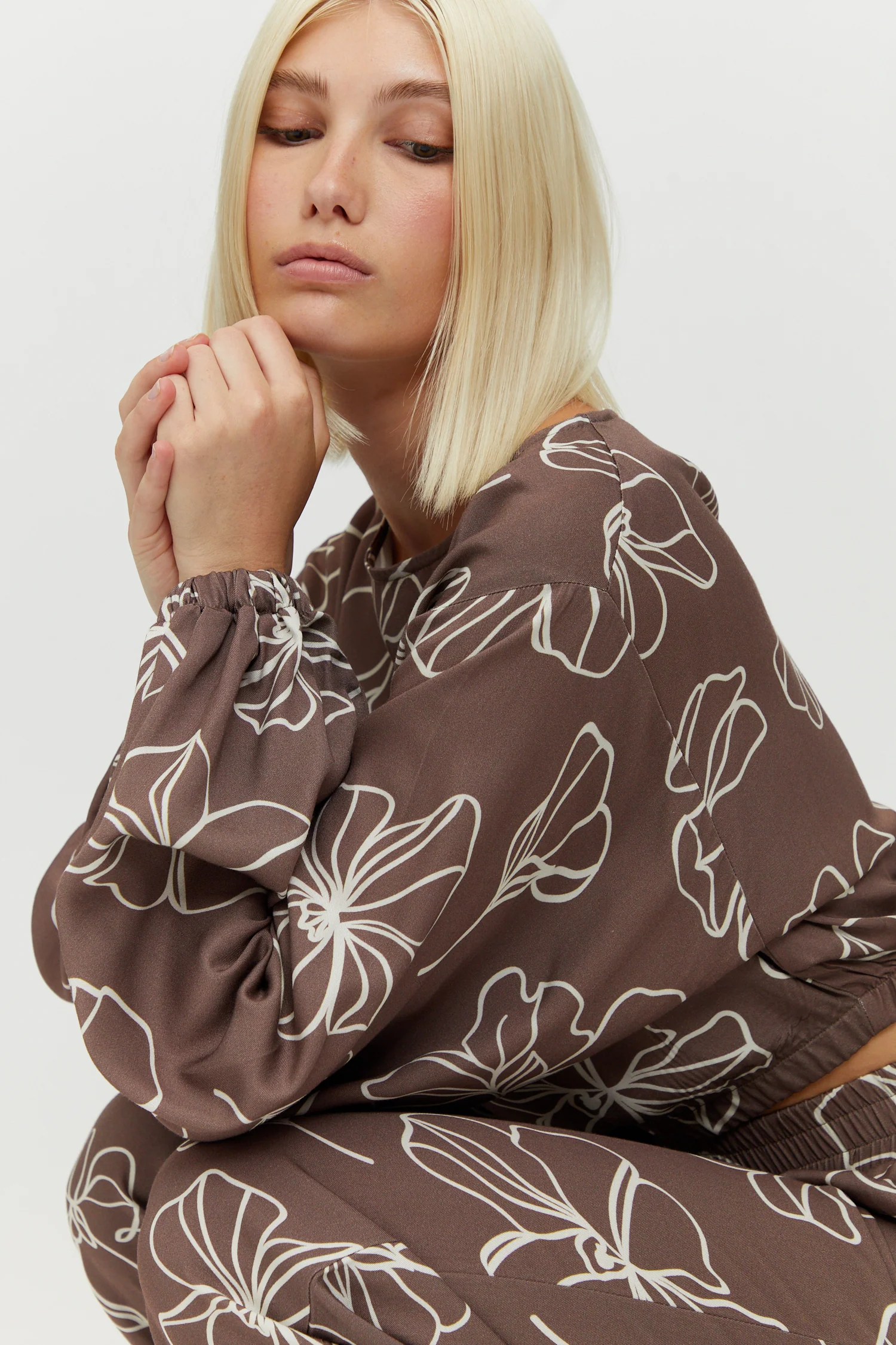 Cherry Printed Pants - Image 11