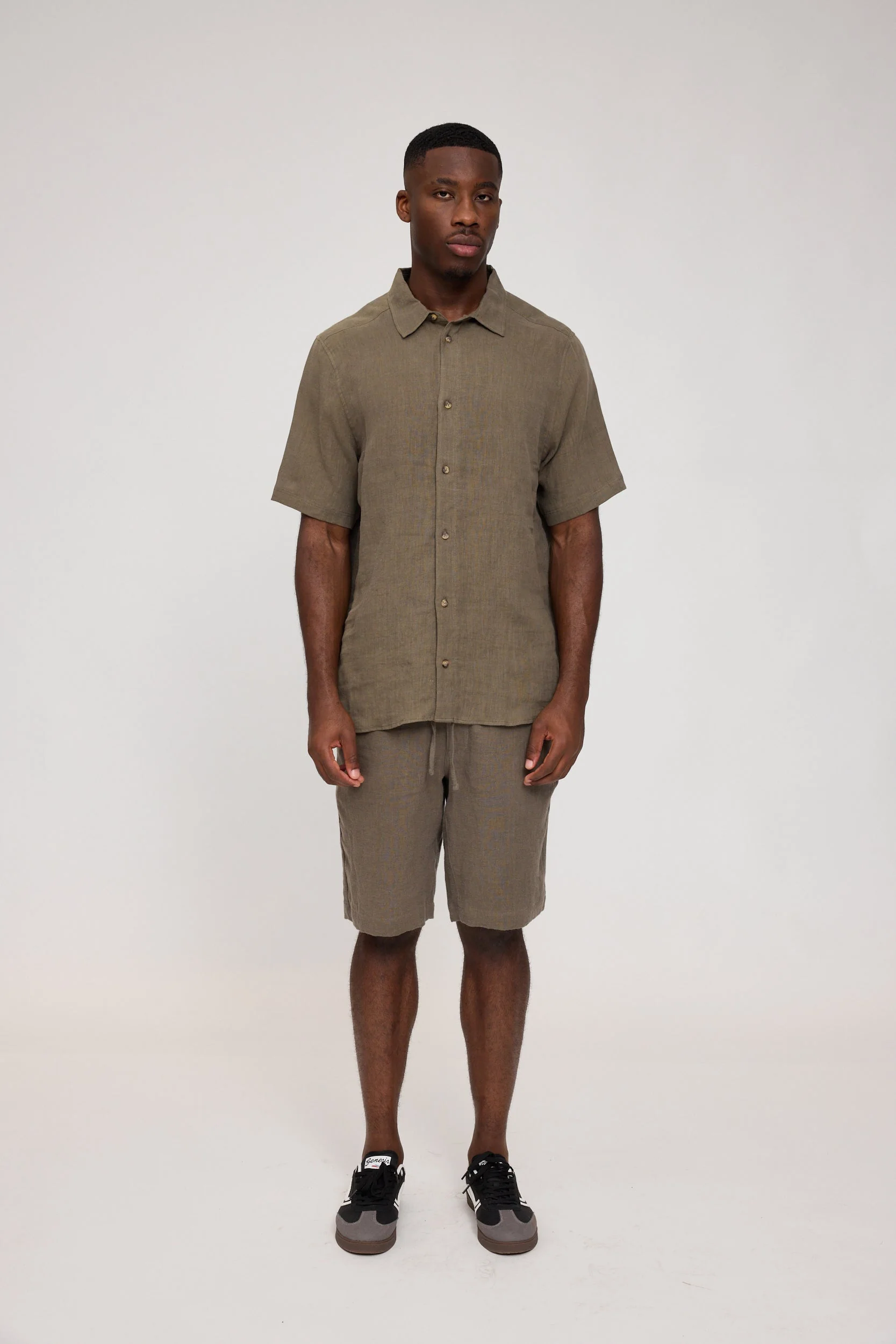 Shortsleeve Linen Shirt - Image 16