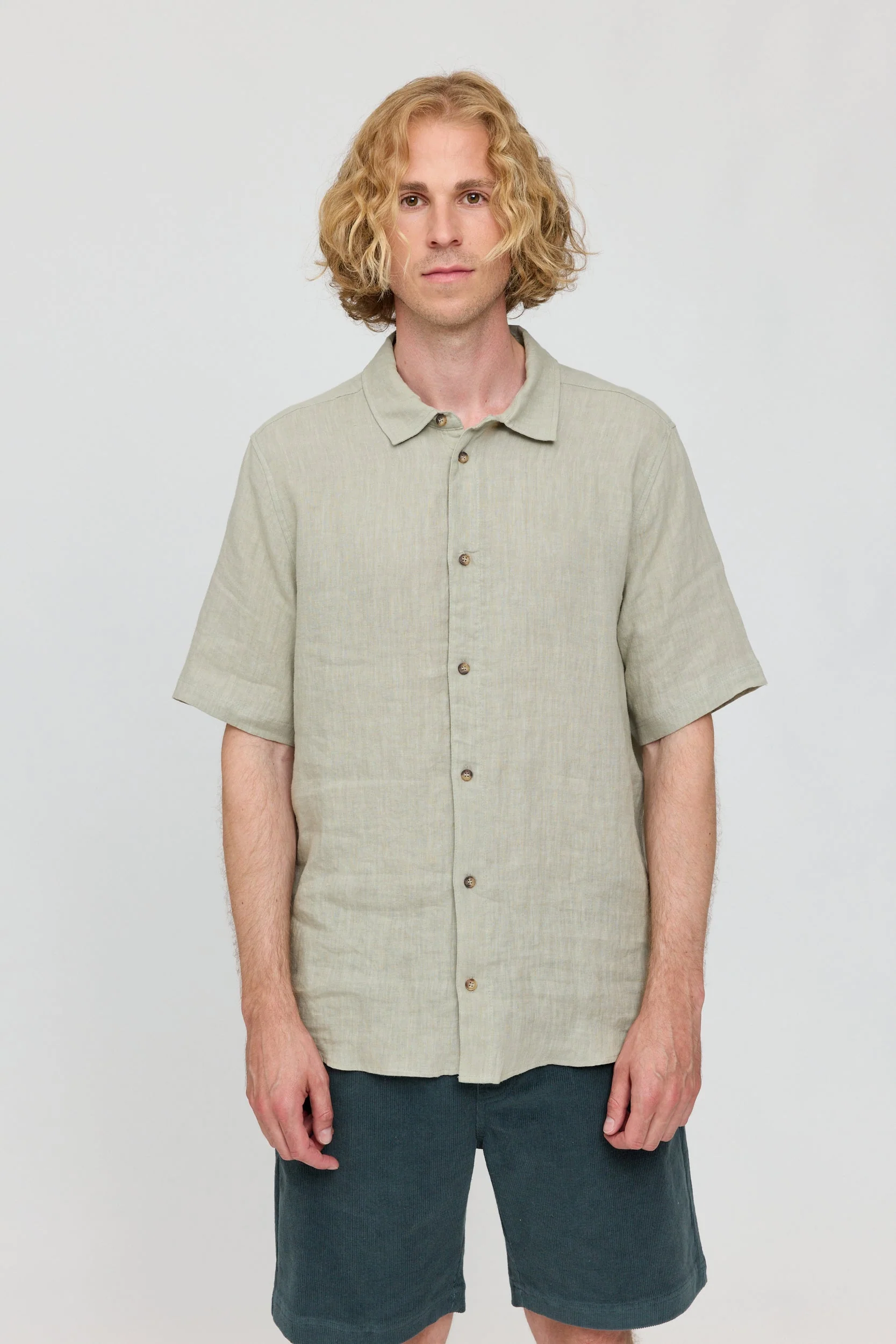 Shortsleeve Linen Shirt - Image 19