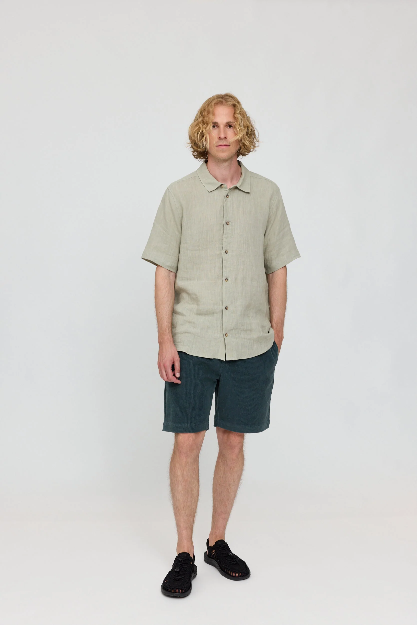 Shortsleeve Linen Shirt - Image 23