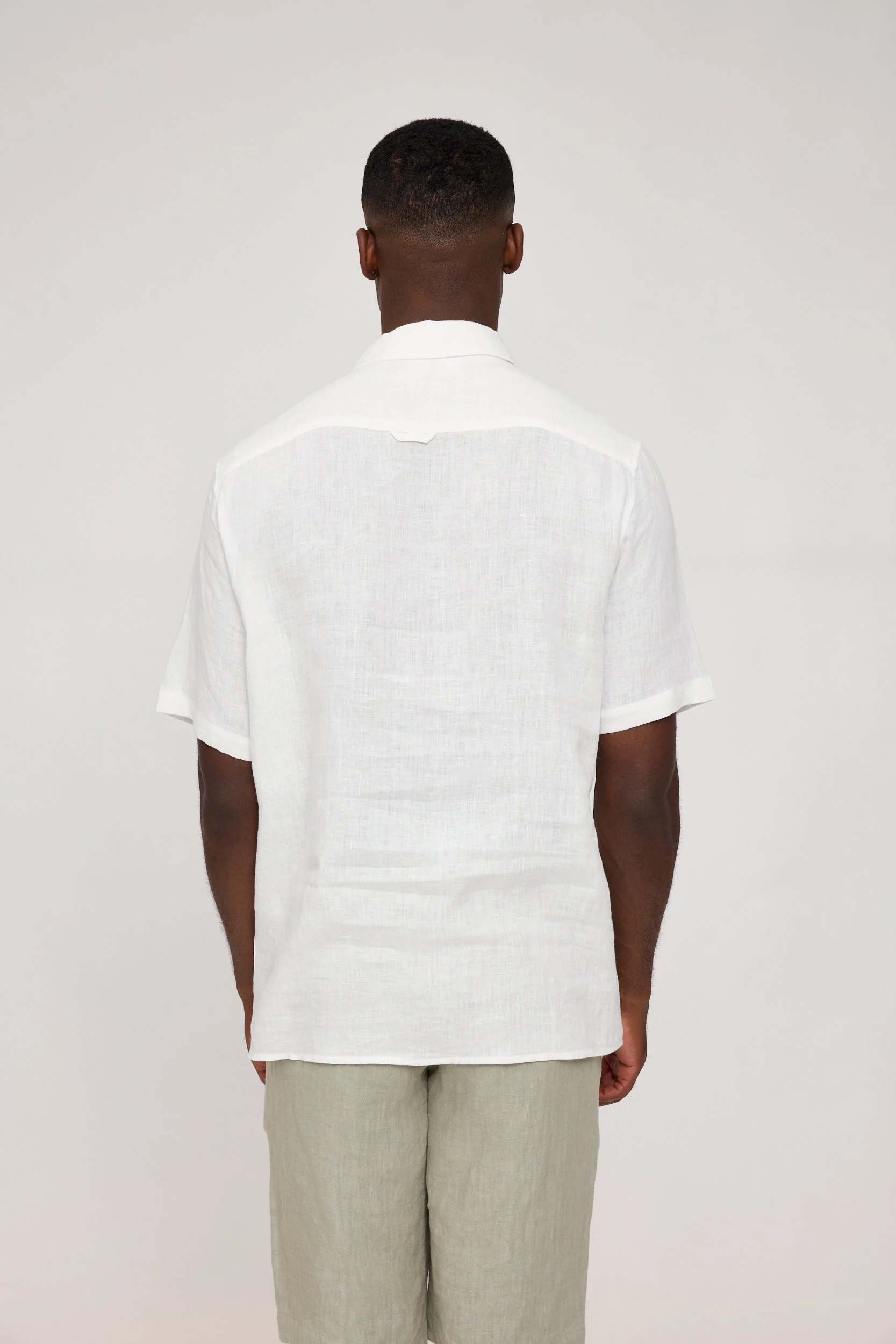Shortsleeve Linen Shirt - Image 32