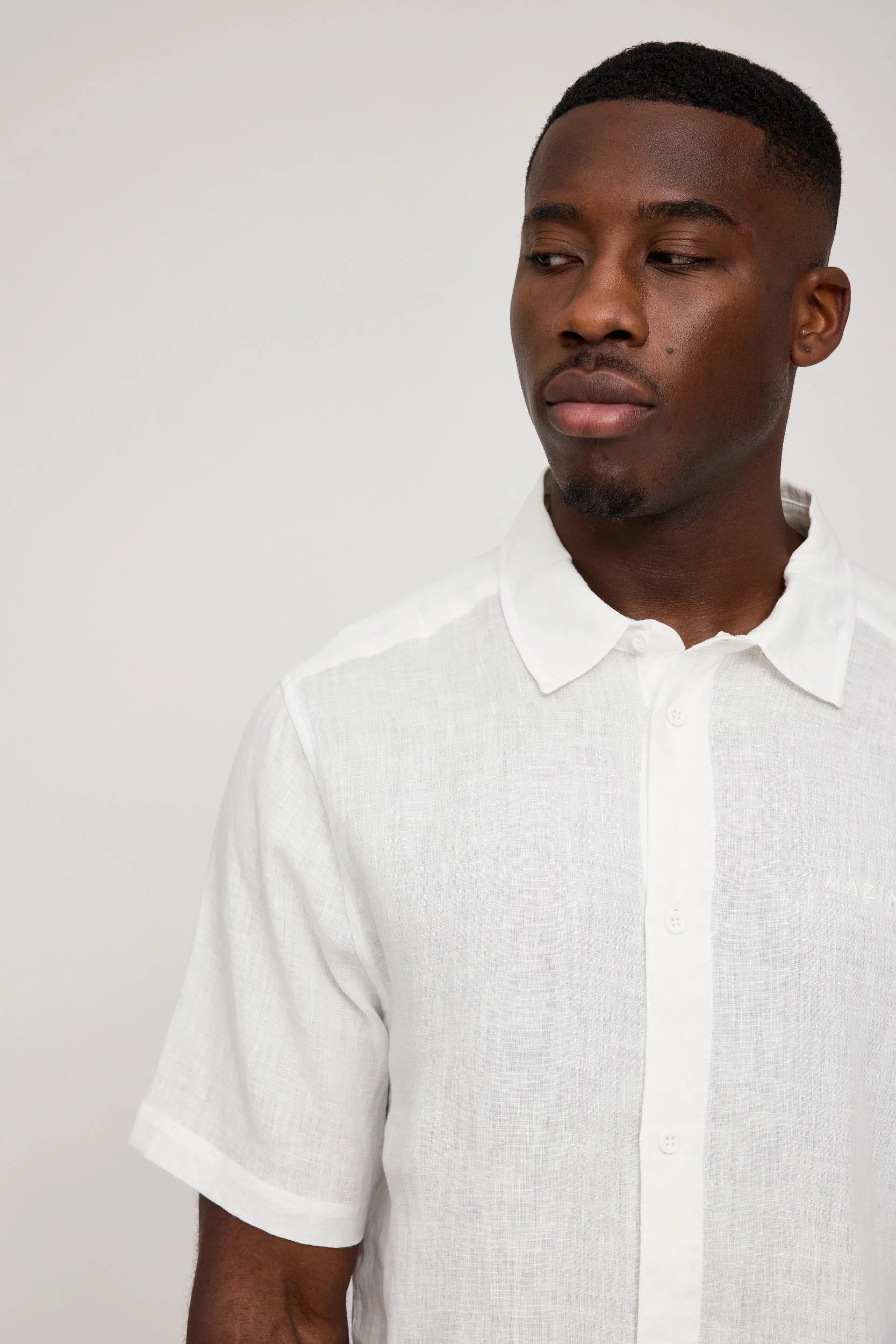 Shortsleeve Linen Shirt - Image 33