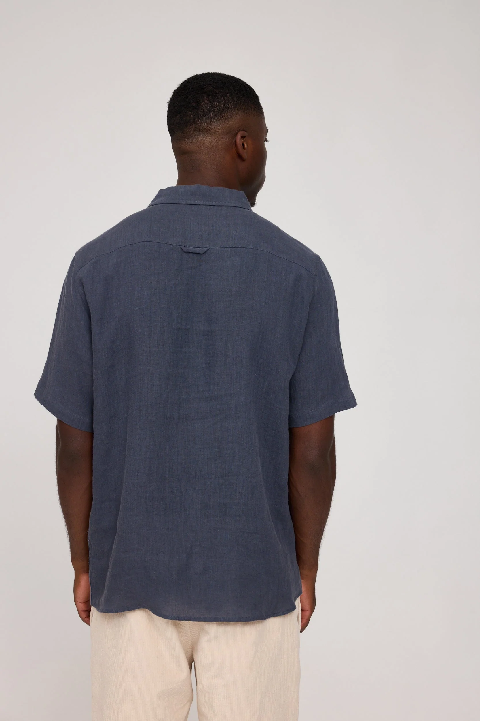 Shortsleeve Linen Shirt - Image 8