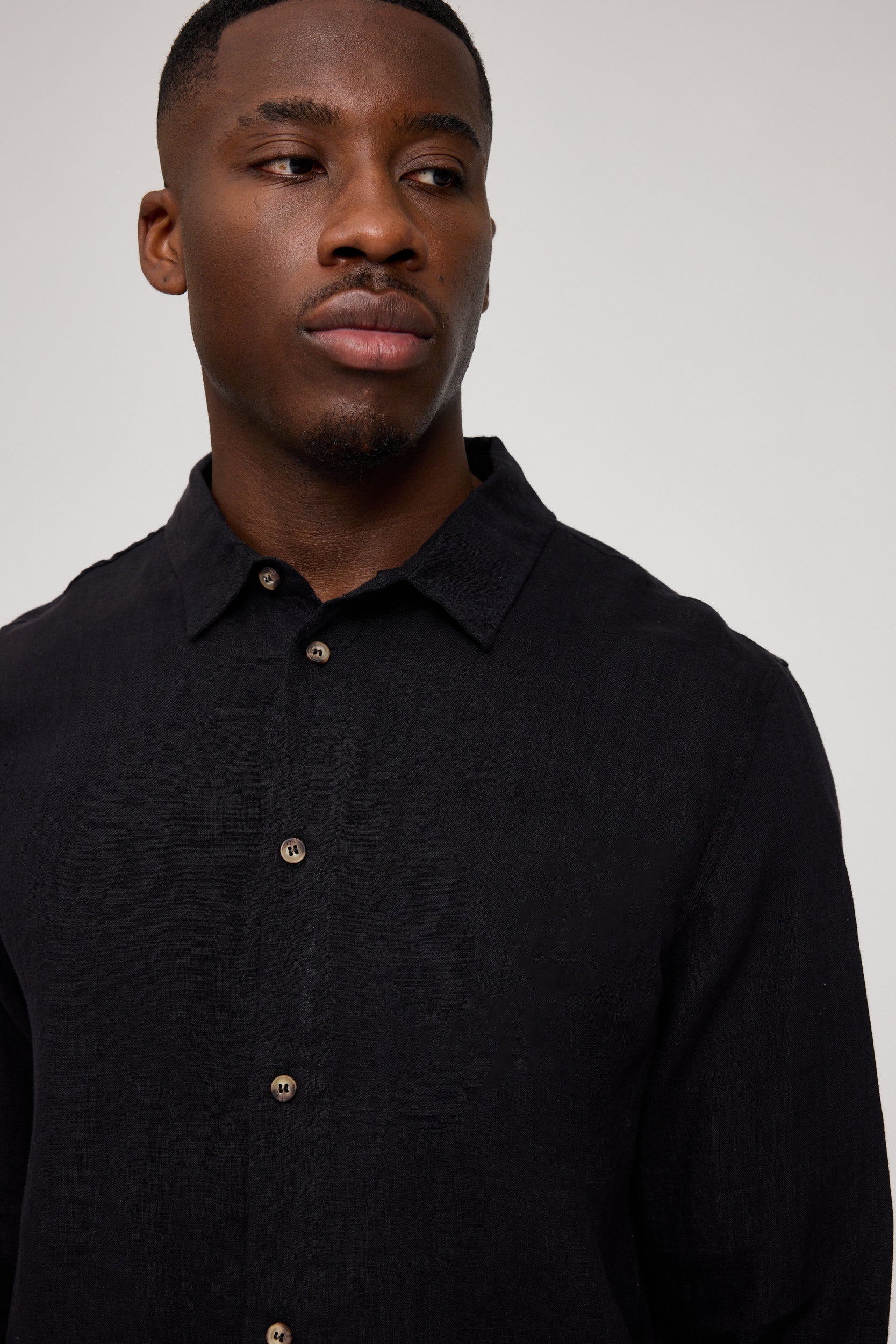 Classic Linen Shirt - Image 30