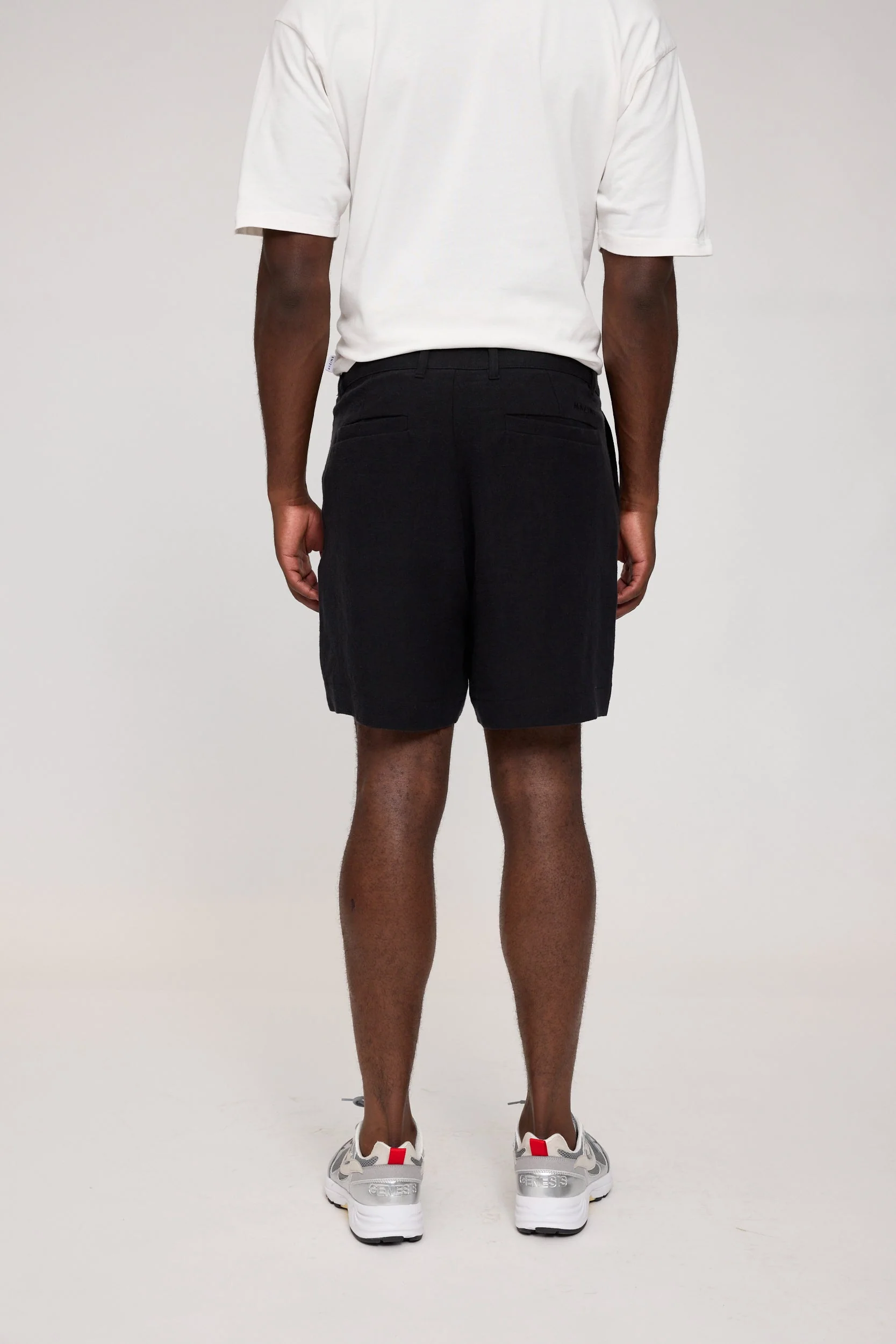 Linen Bermuda Shorts - Image 7