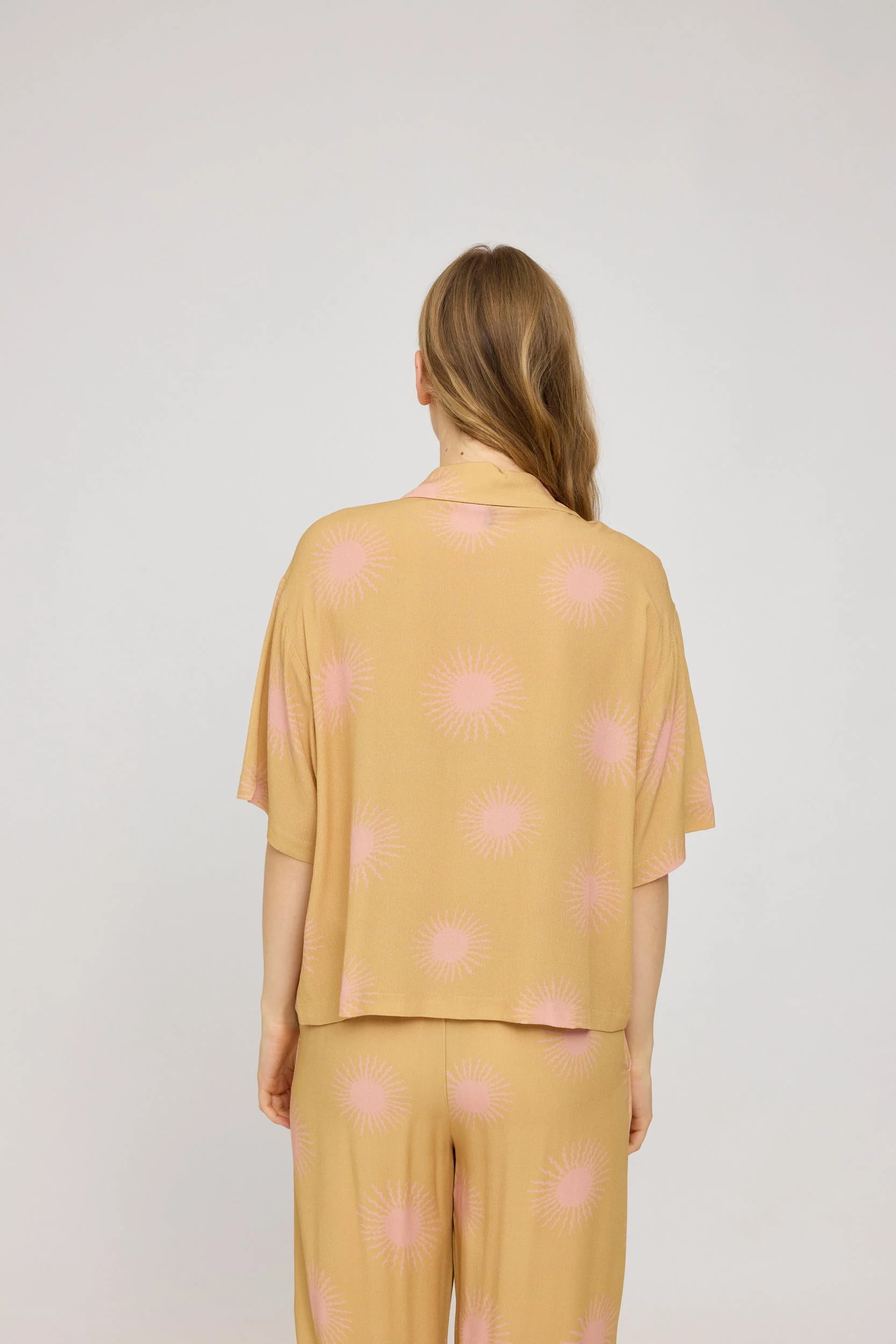 Printed Crinkle Short Sleeve Shirt - Image 2