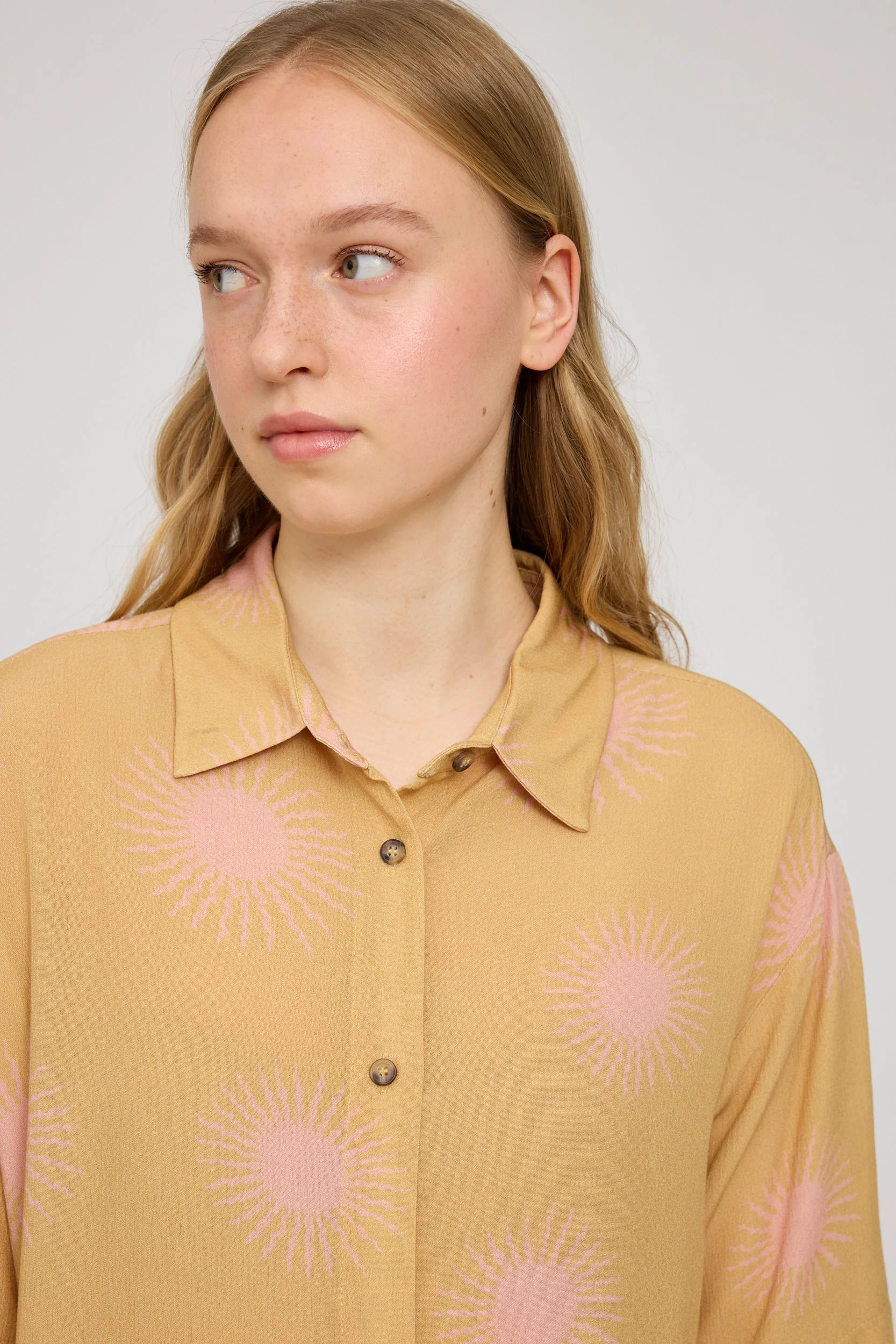 Printed Crinkle Short Sleeve Shirt - Image 3