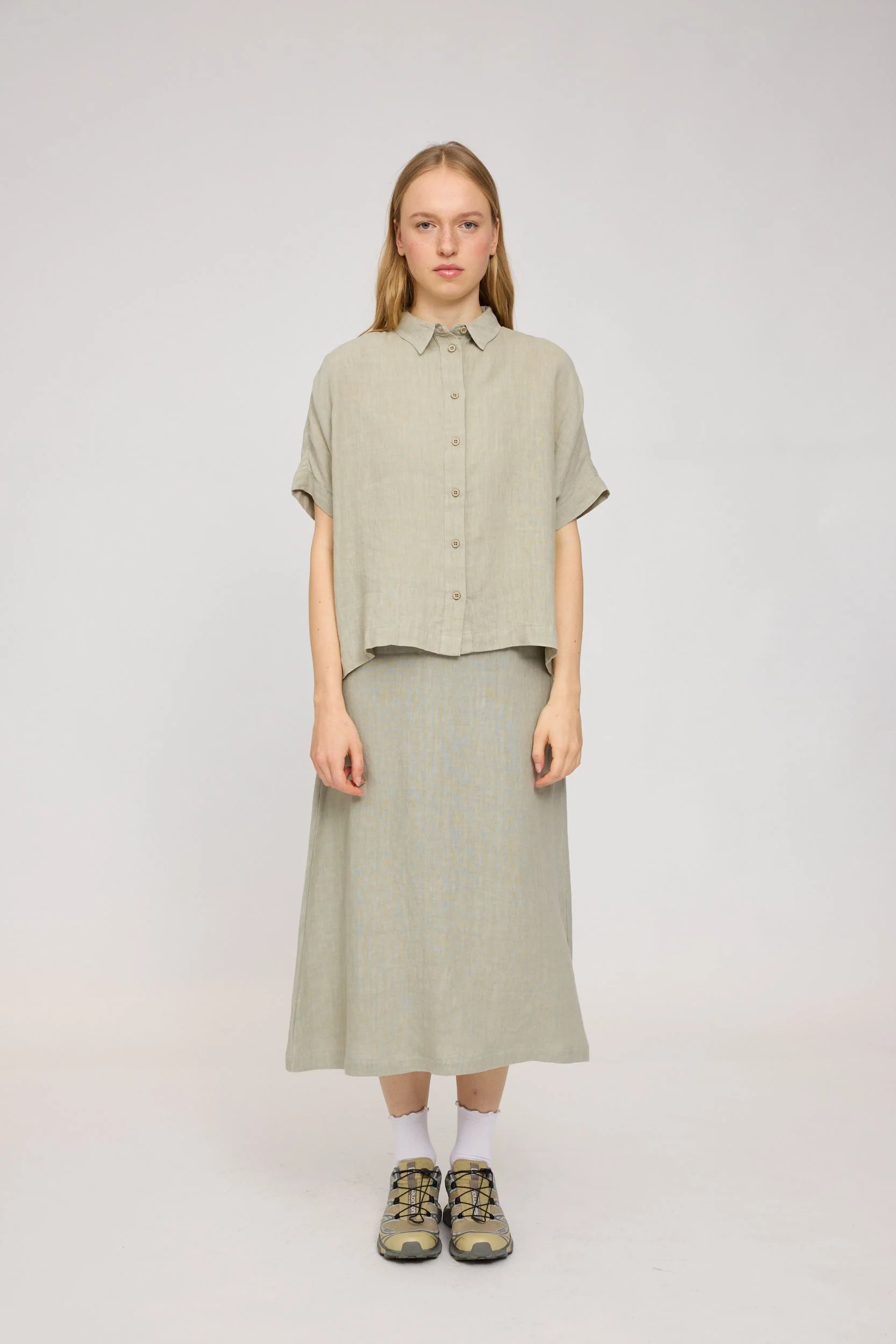 Short Sleeve Linen Shirt - Image 4