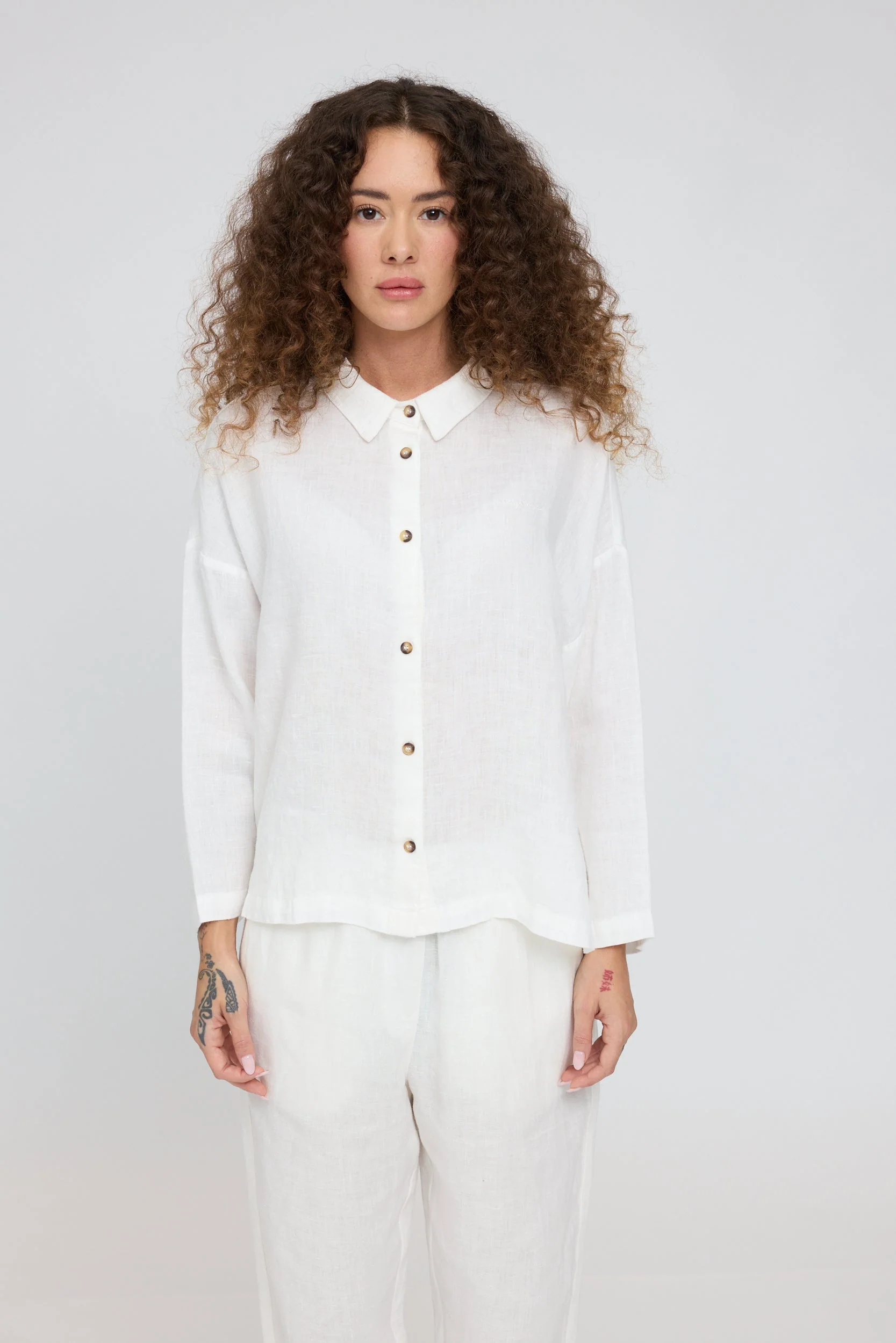 3/4 Sleeve Linen Shirt - Image 25