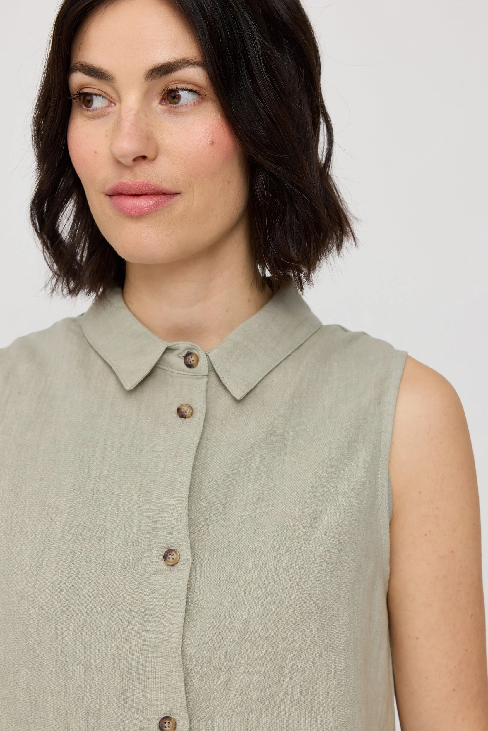 Sleeveless Linen Blouse - Image 3