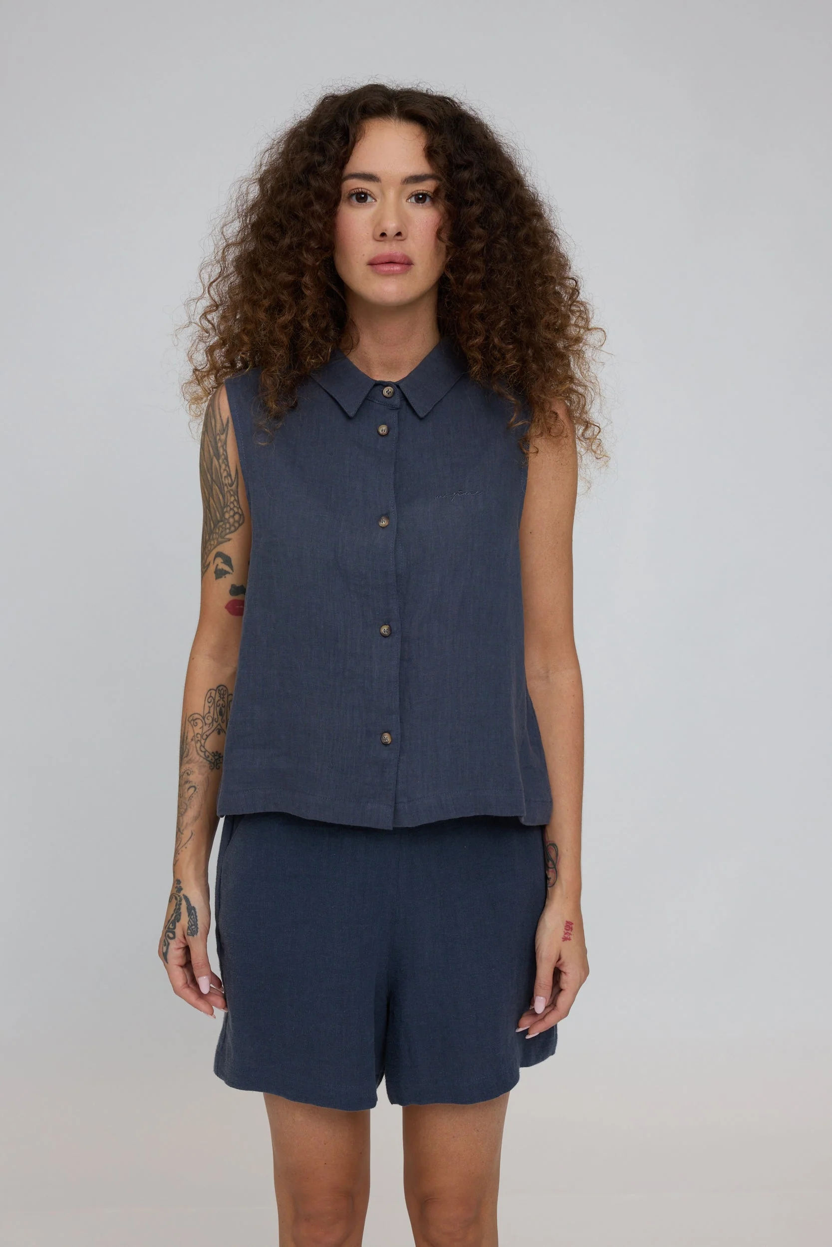 Sleeveless Linen Blouse - Image 7