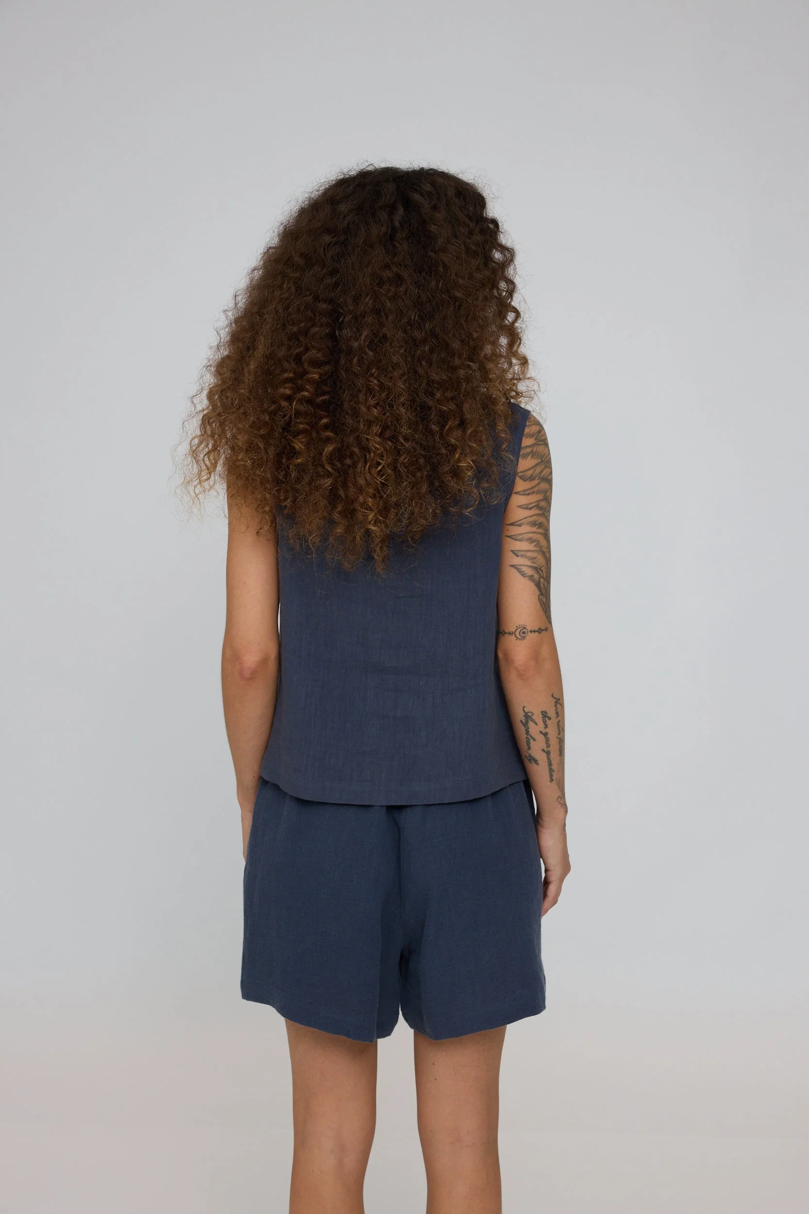 Sleeveless Linen Blouse - Image 8