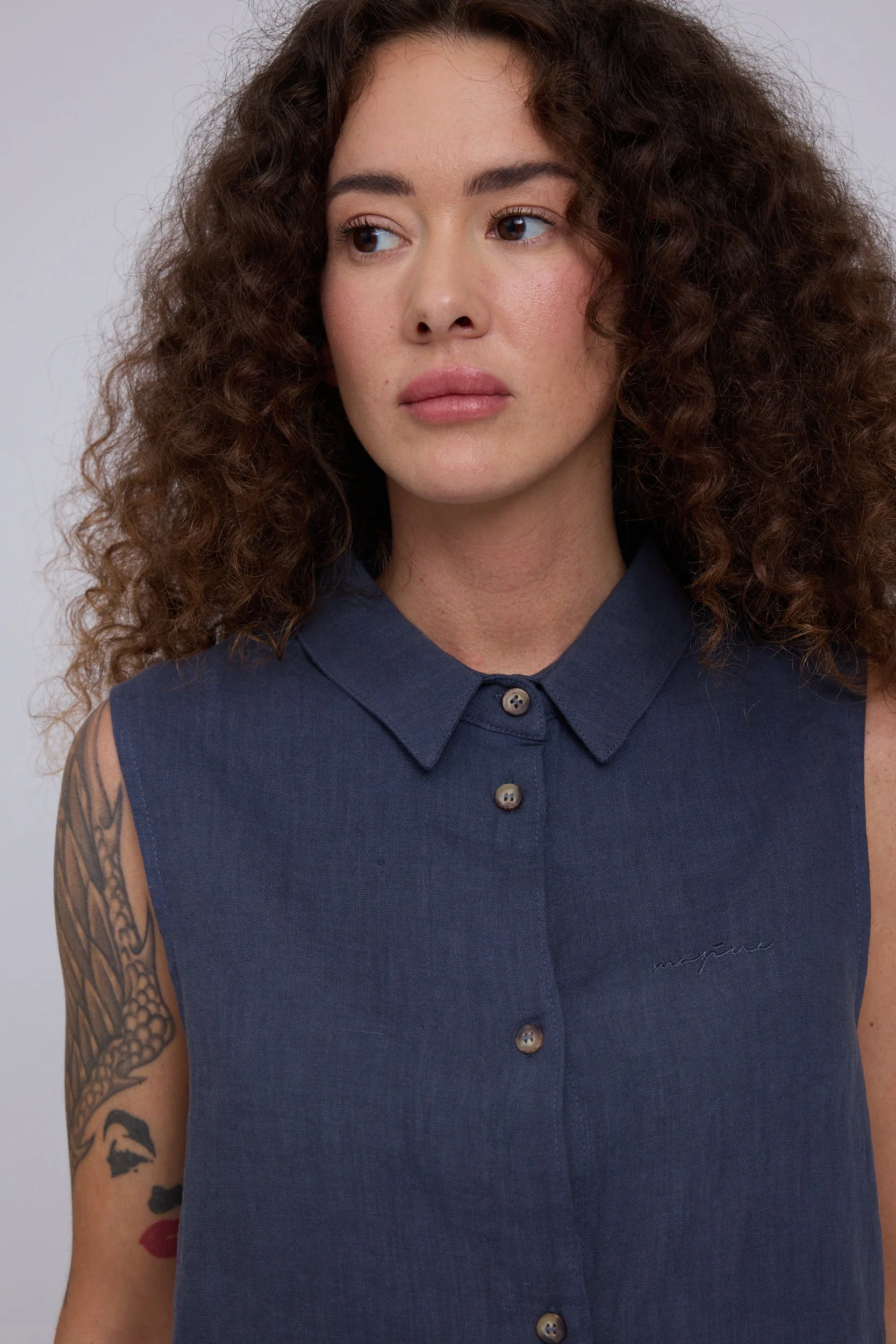 Sleeveless Linen Blouse - Image 9