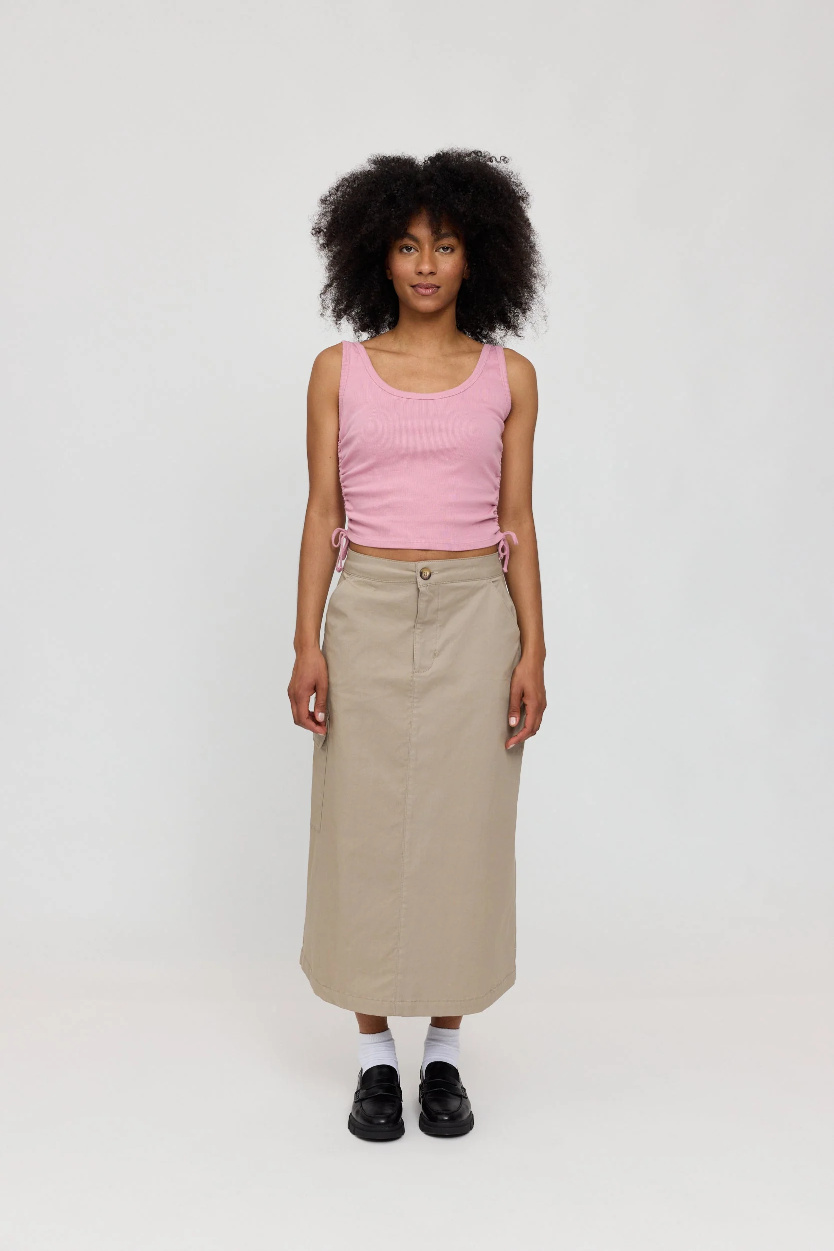 Ribbed Tank w Gathering - Image 10