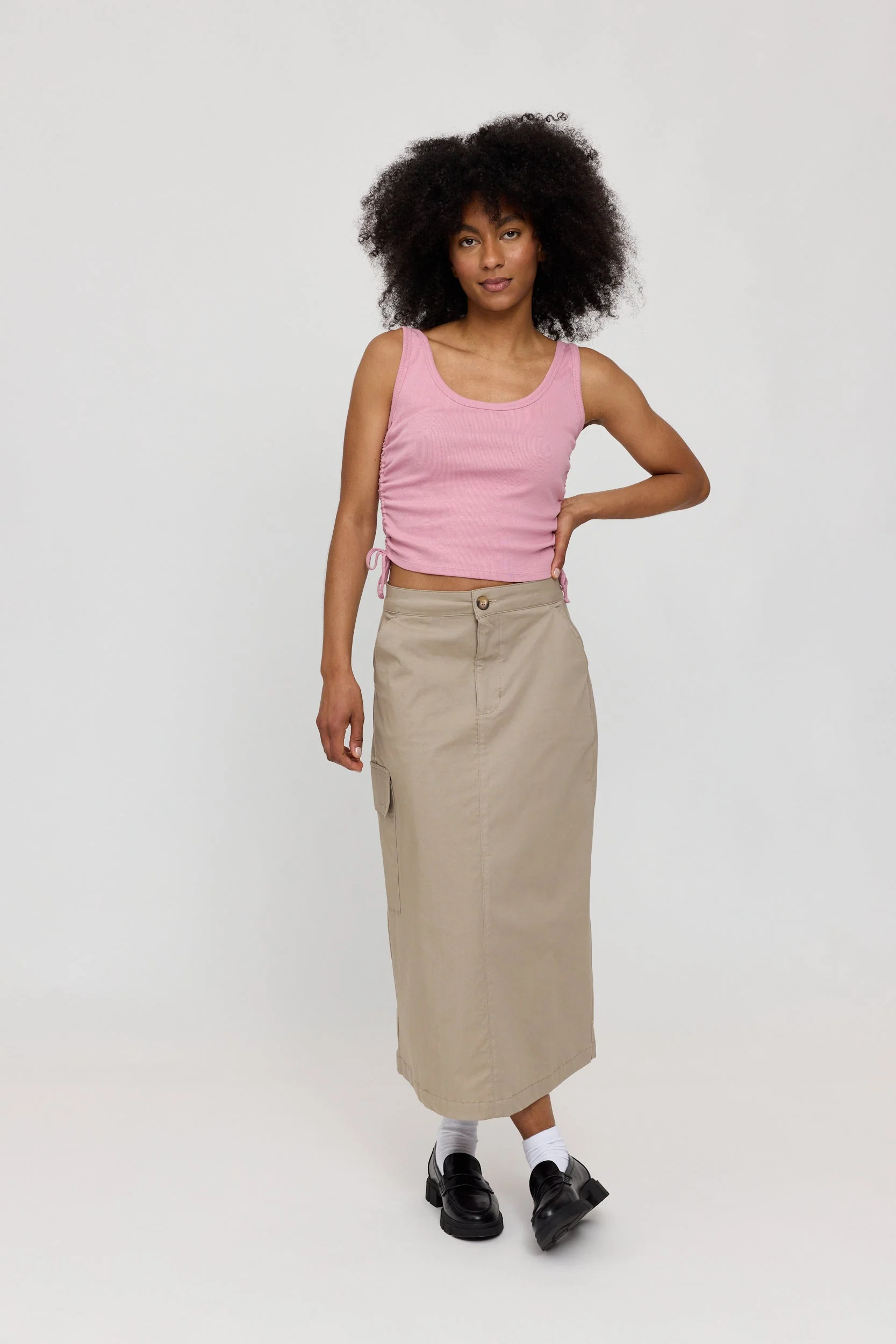 Ribbed Tank w Gathering - Image 11