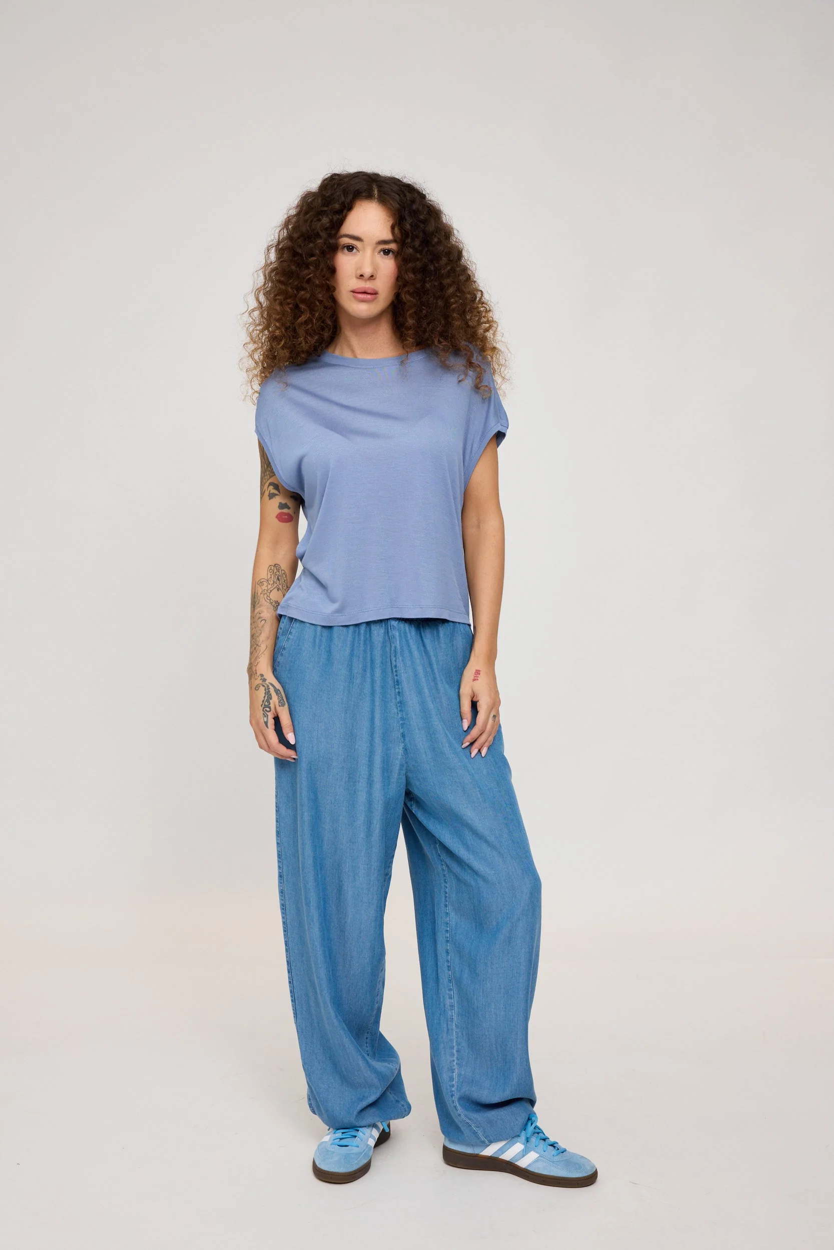 Cropped T Loose Fit - Image 10
