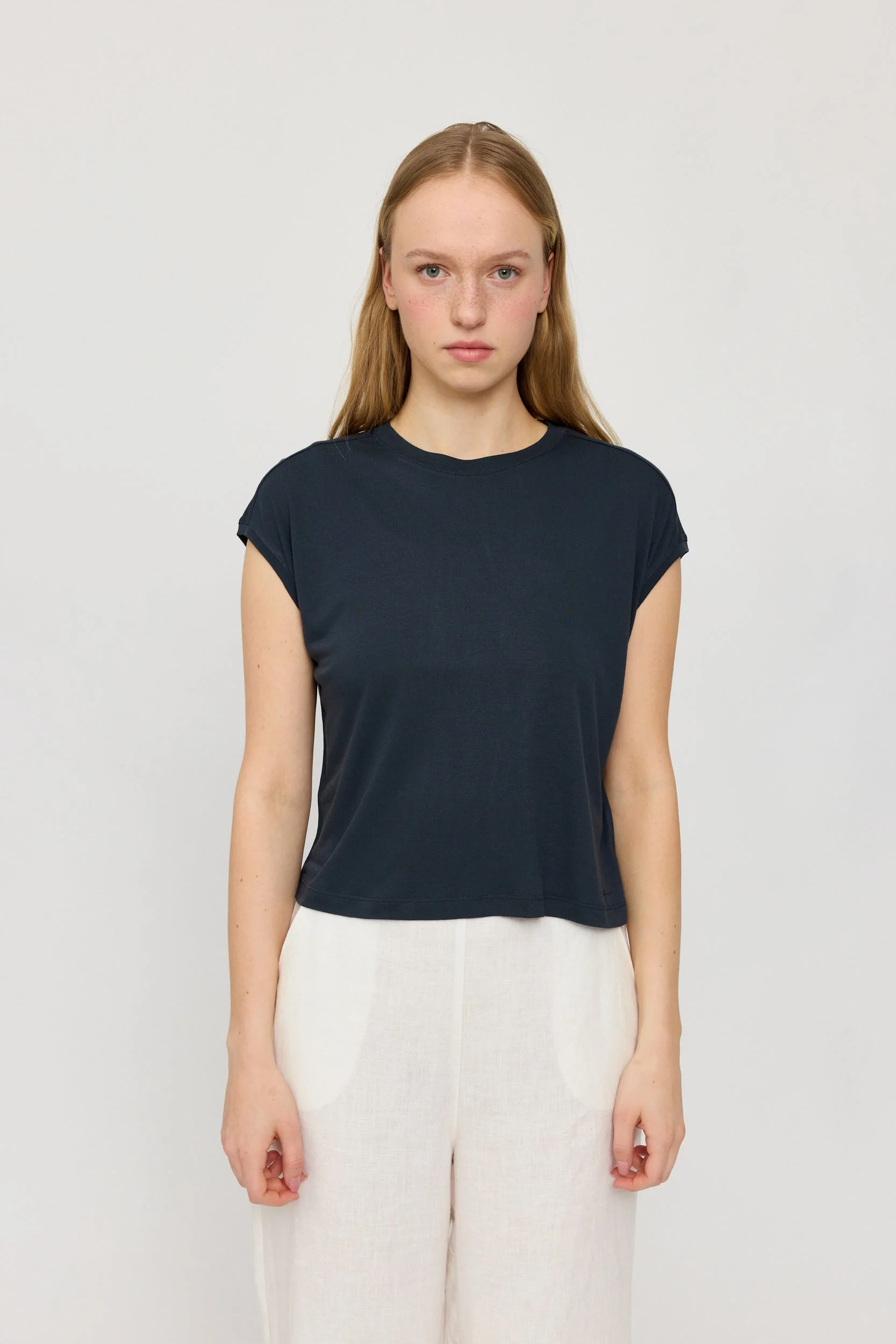 Cropped T Loose Fit - Image 12