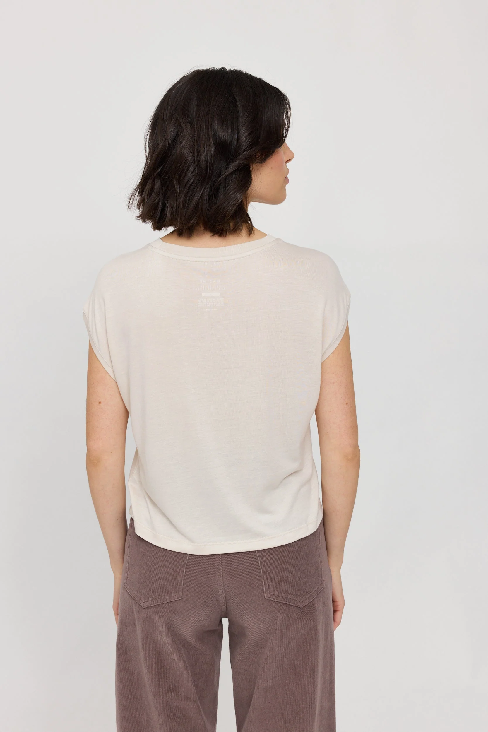 Cropped T Loose Fit - Image 18