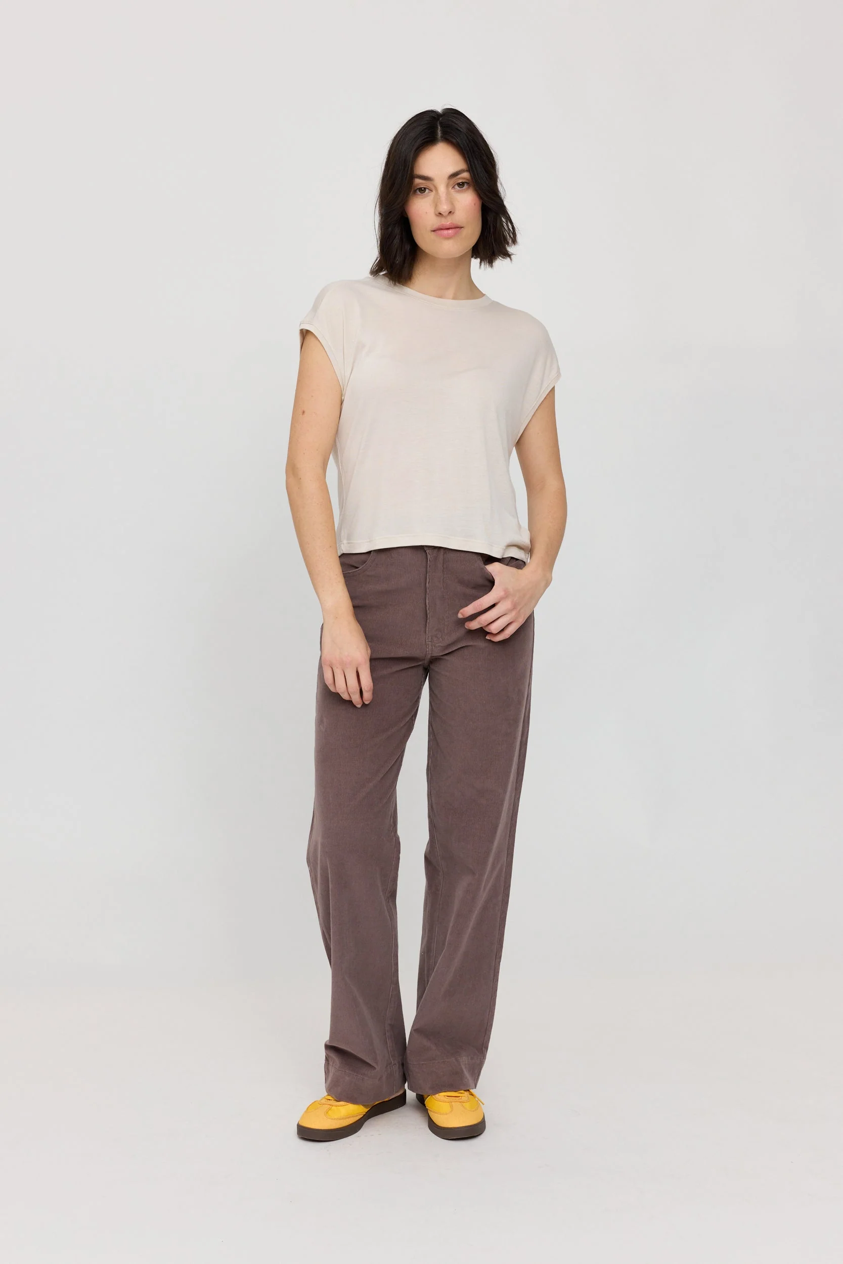 Cropped T Loose Fit - Image 20
