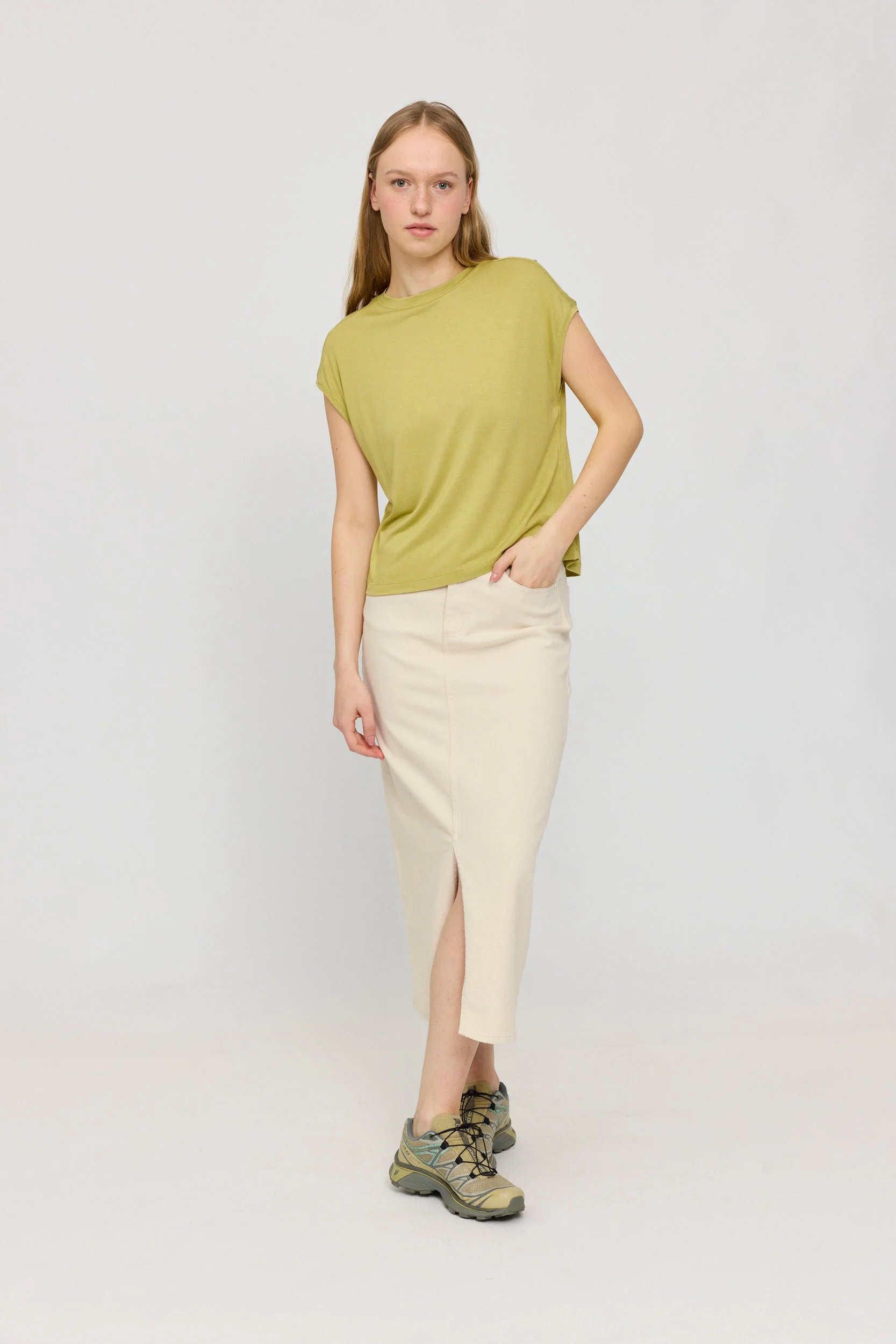 Cropped T Loose Fit - Image 25