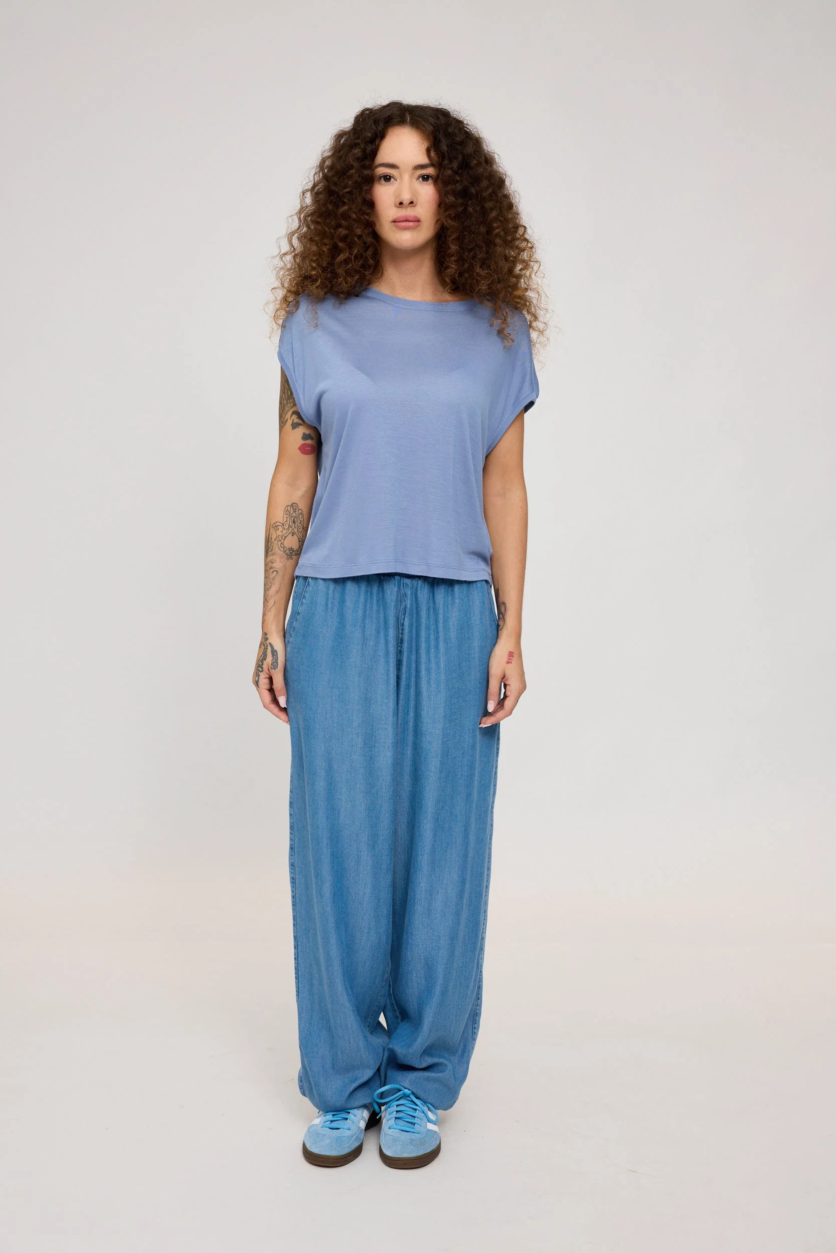 Cropped T Loose Fit - Image 9