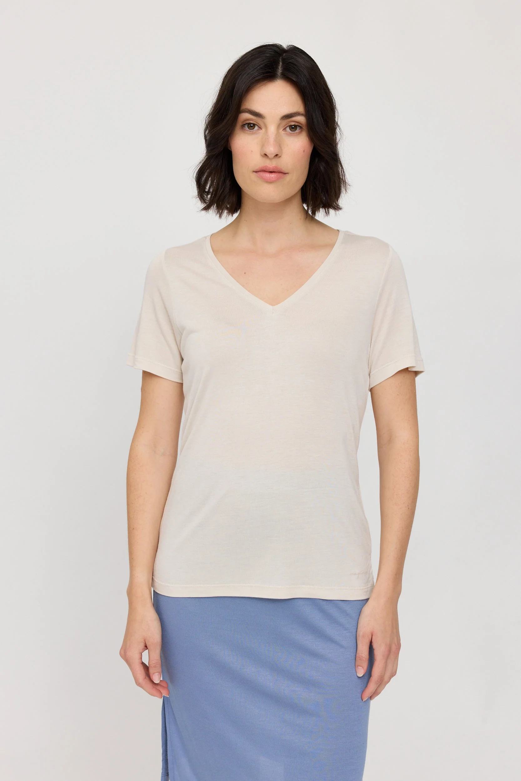 Basic T V-Neck - Image 13