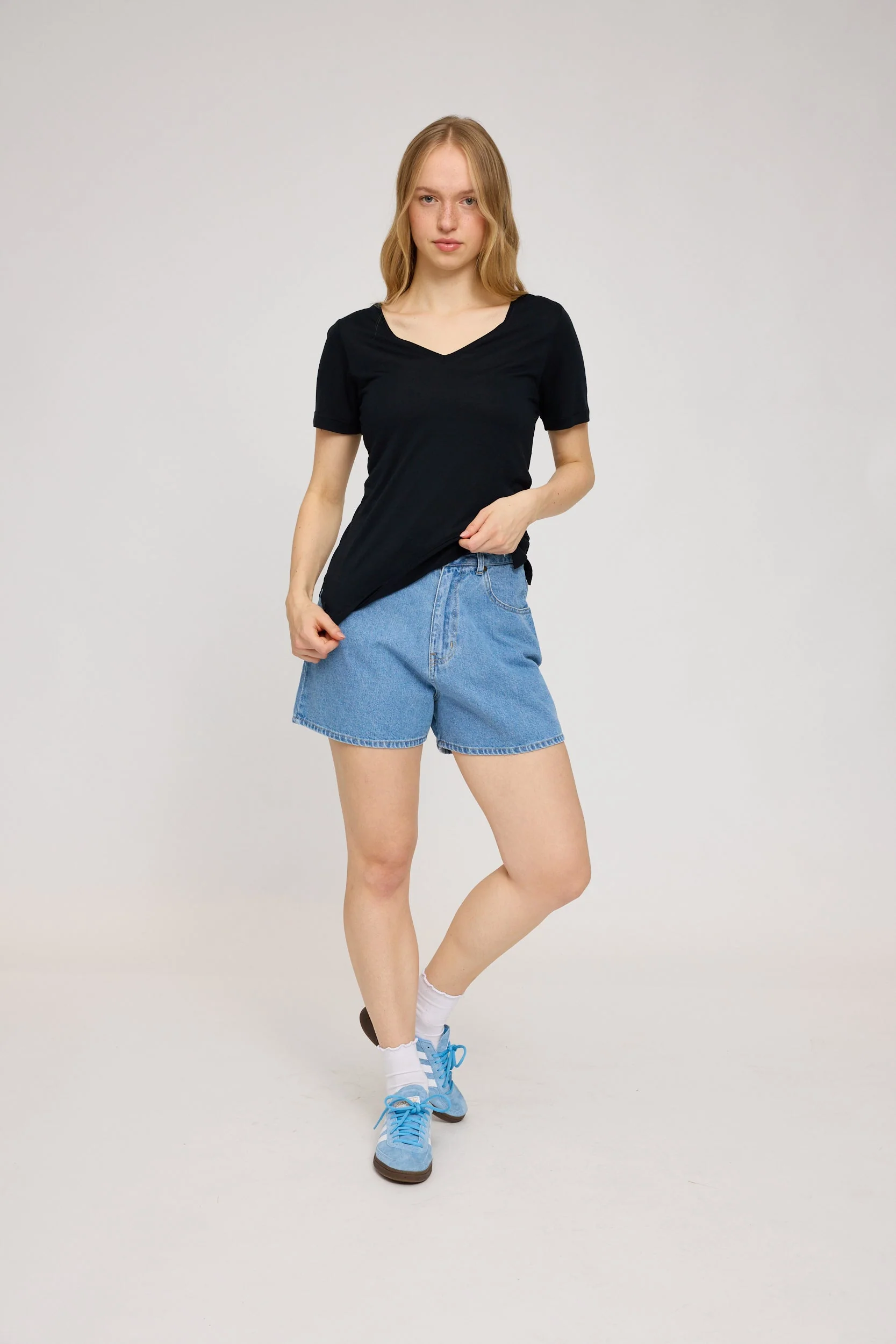 Basic T V-Neck - Image 22