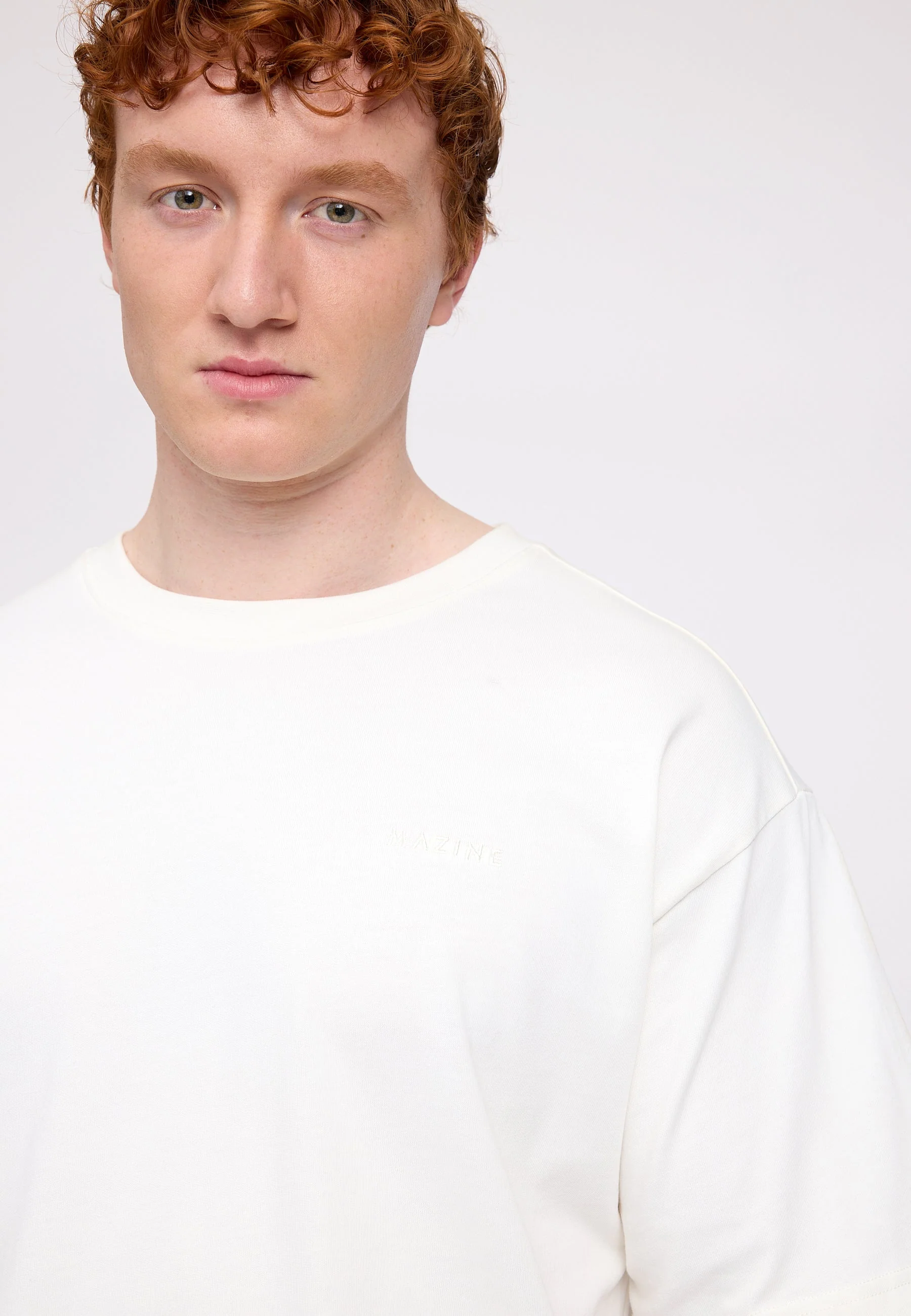 Heavy Basic T-Shirt - Image 15