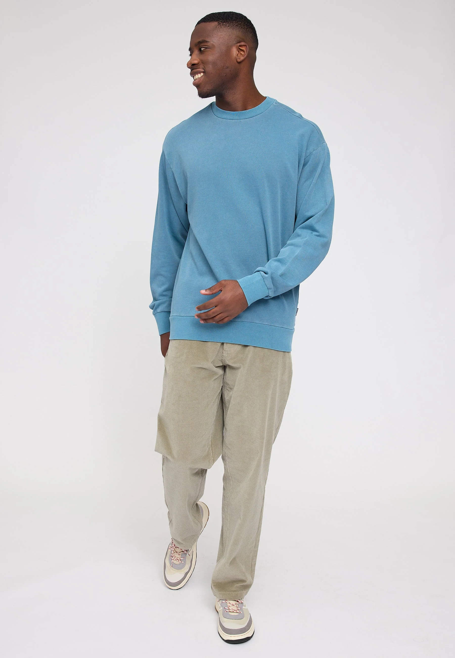 Genderless Natural Dye Sweatshirt - Image 11