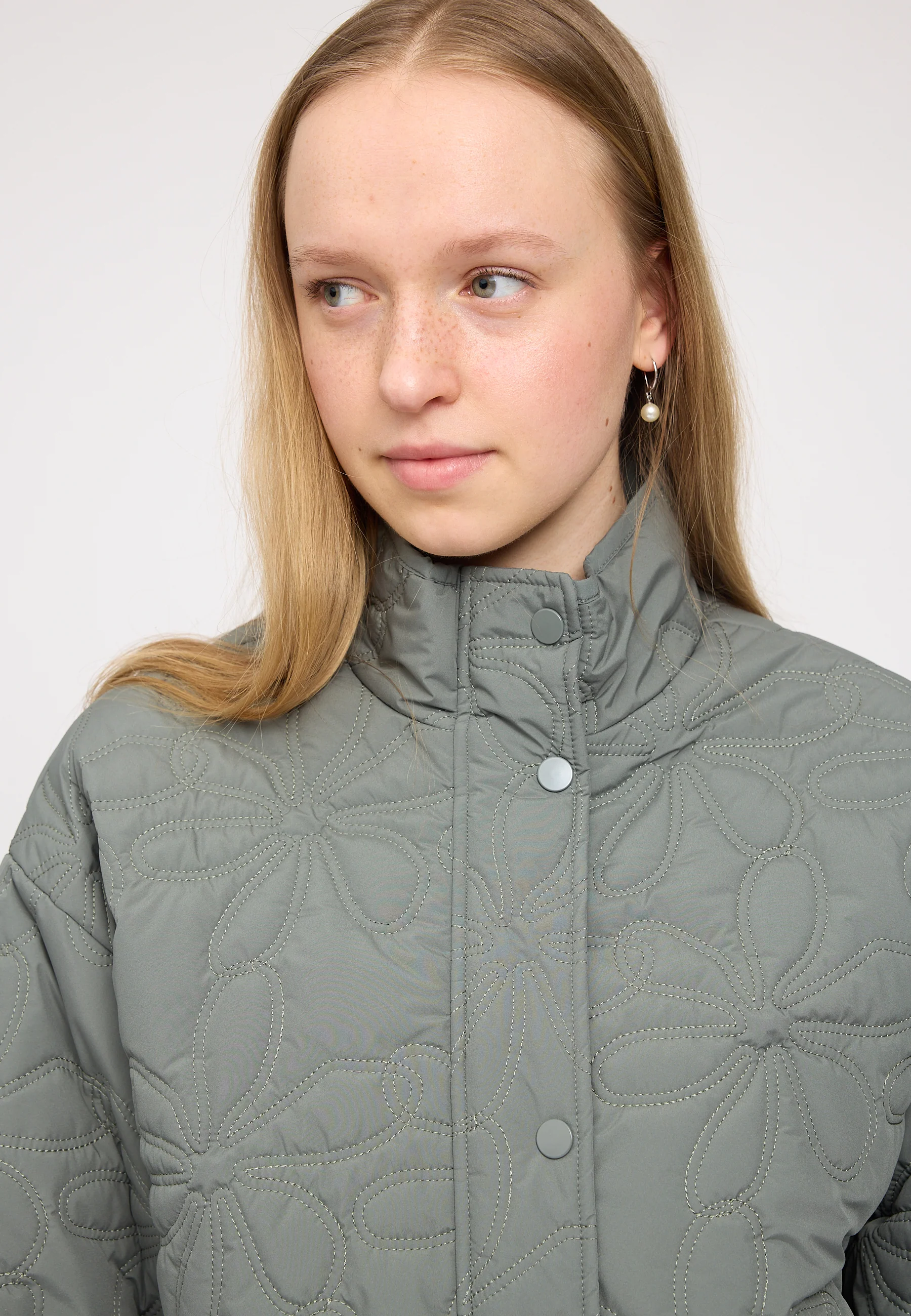 Floral Quilt Light Padded Jacket - Image 3
