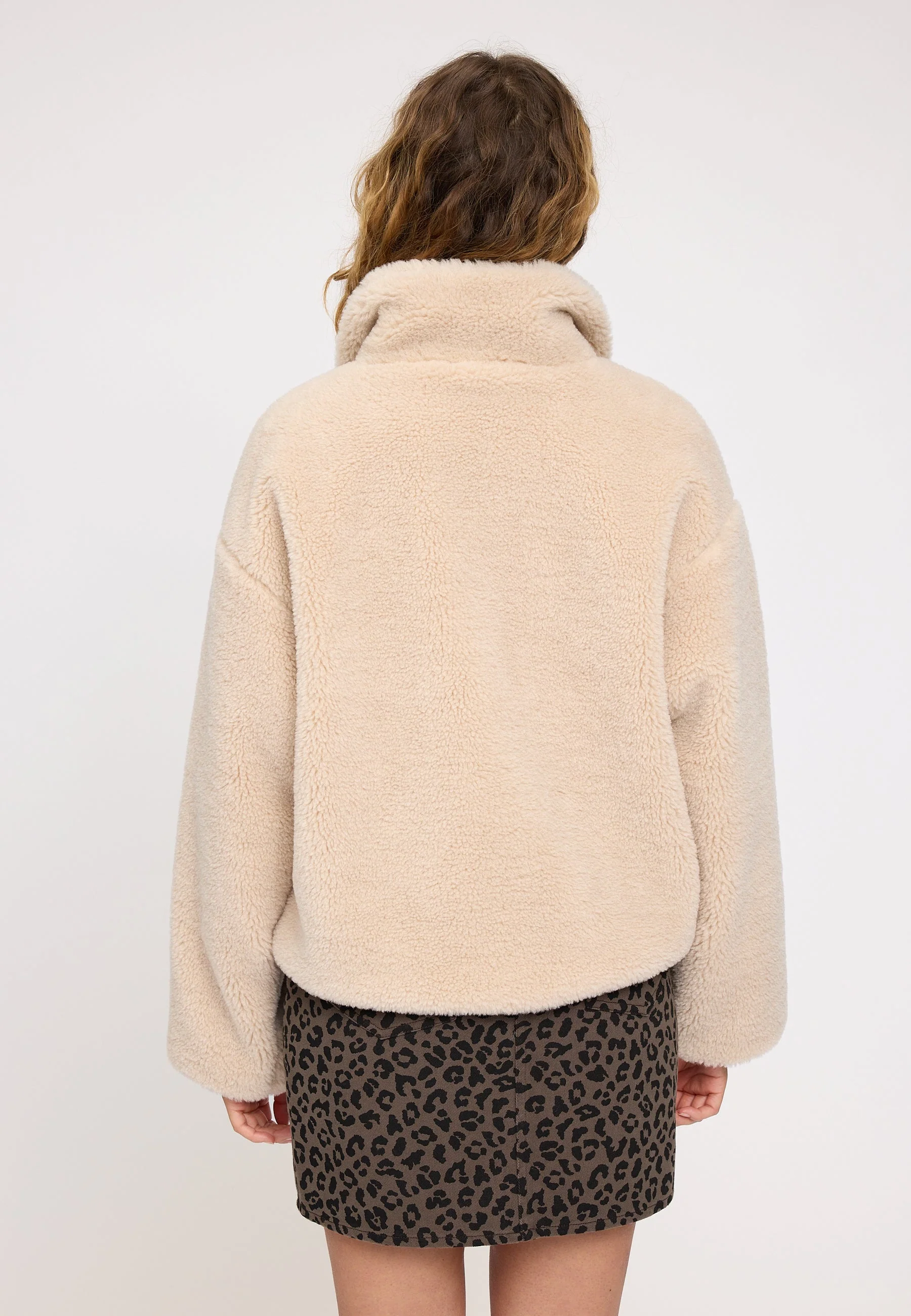 Faux-Fur Button Jacket - Image 8