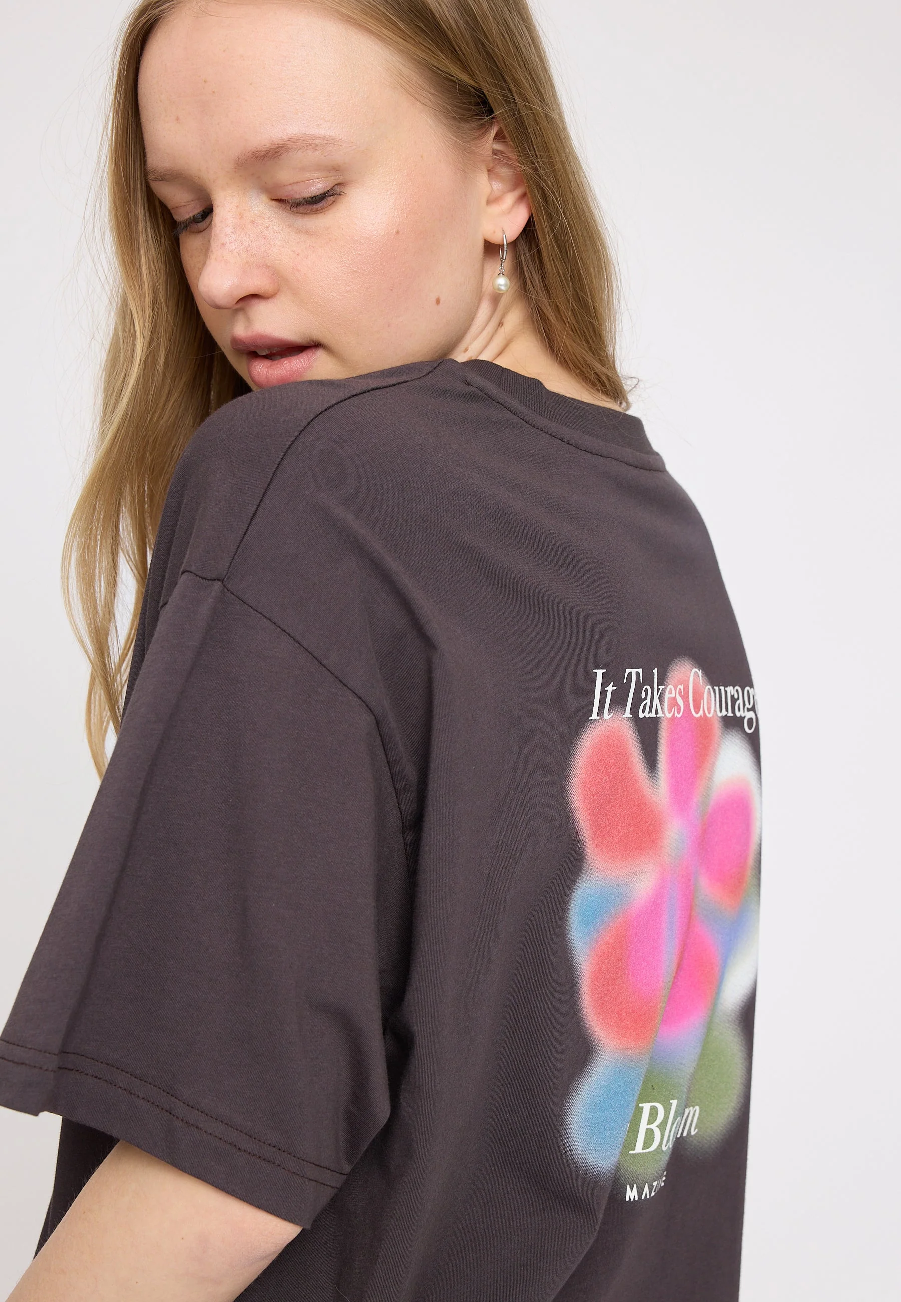 Back Print T-Shirt - Image 5