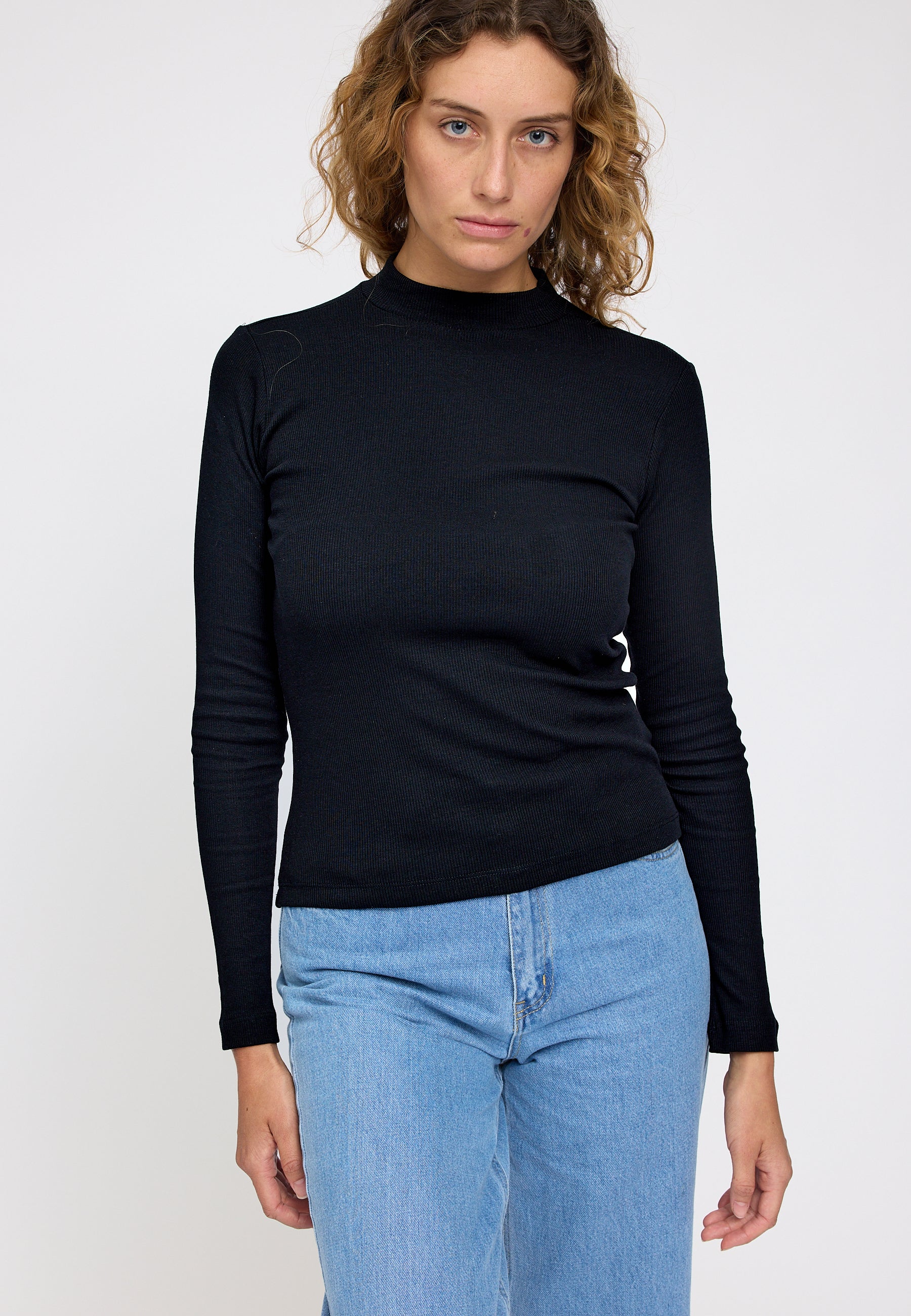 Turtleneck Longsleeve - Image 5