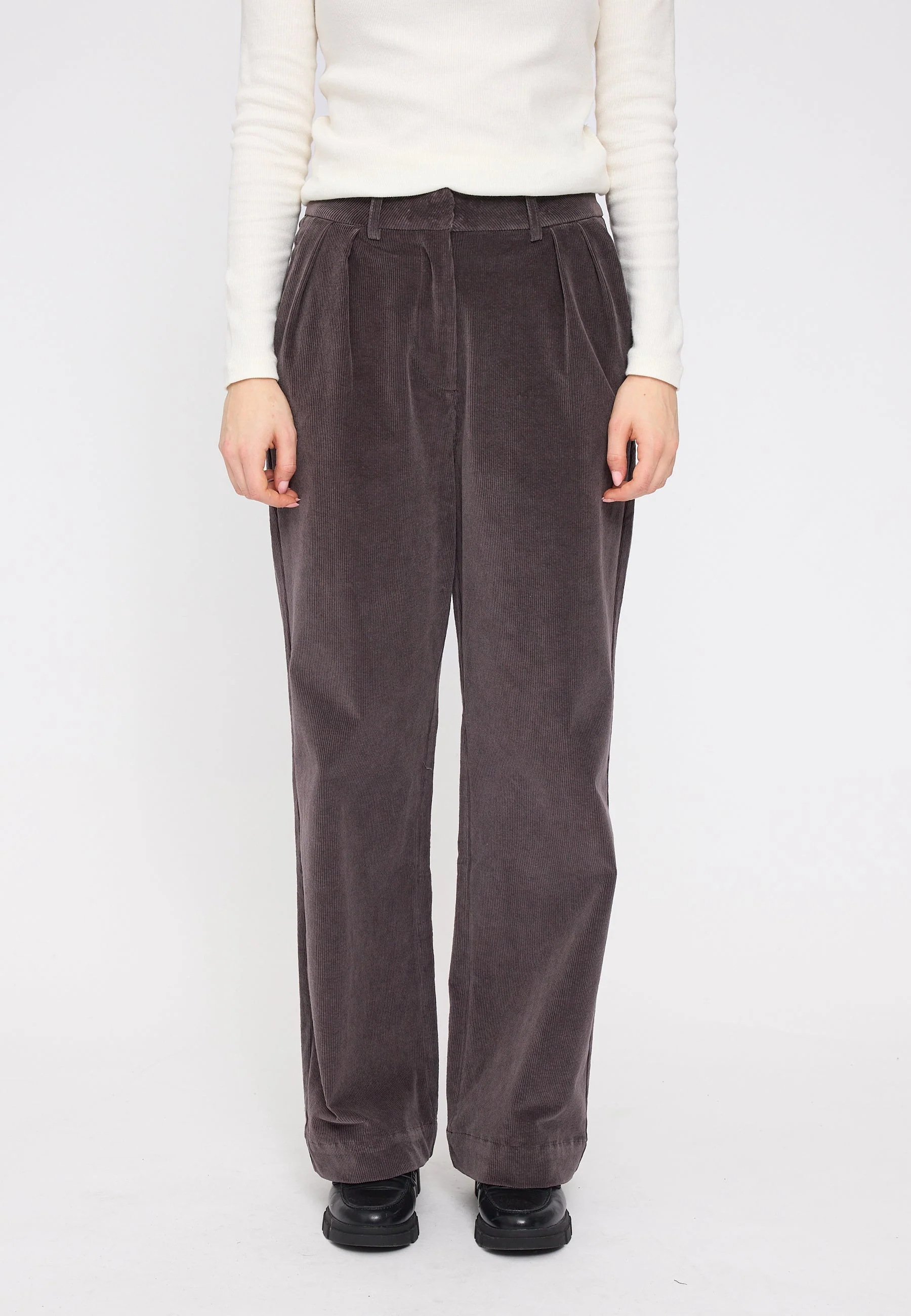 Damen Sale