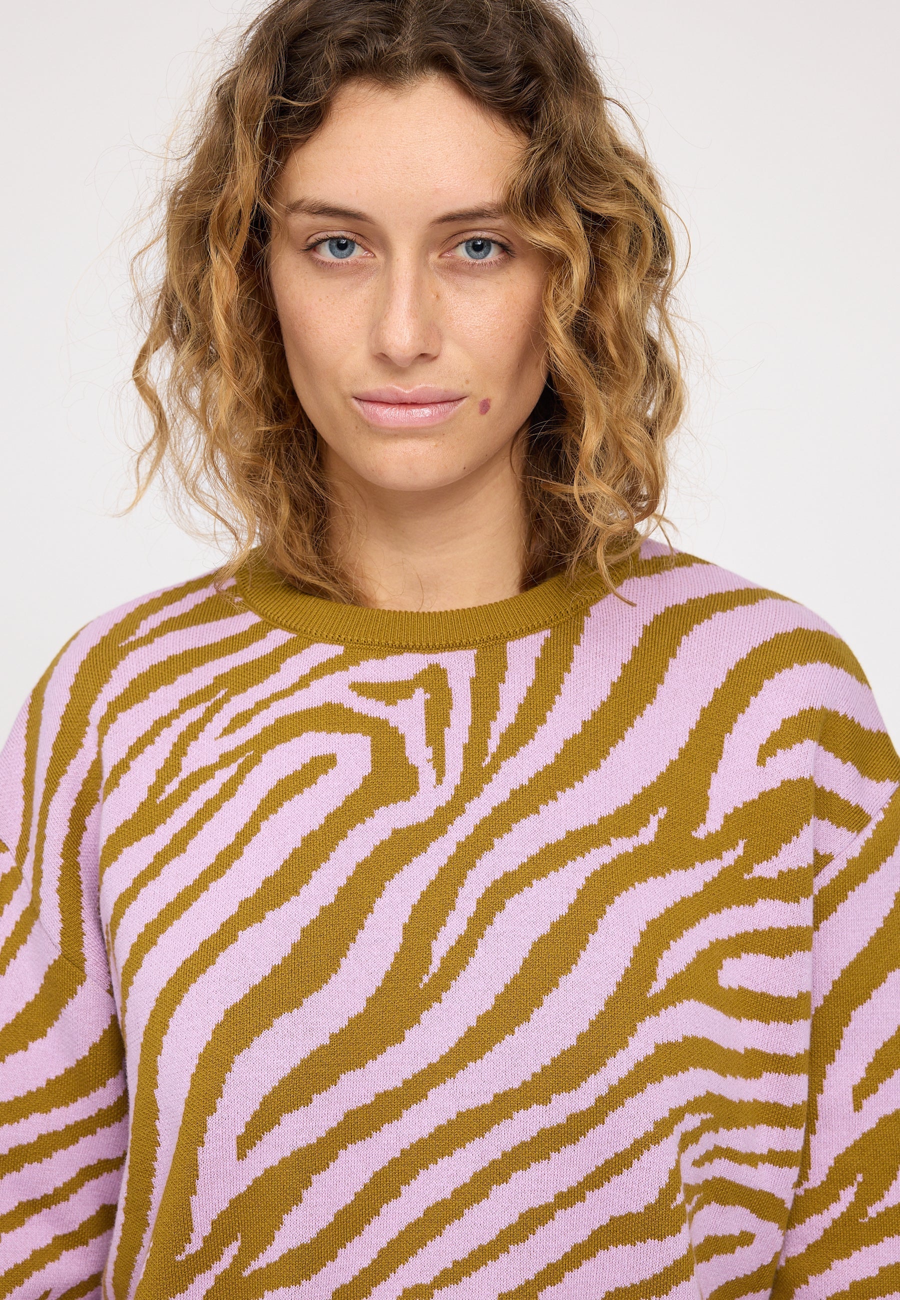 Zebra Jacquard Knit Jumper - Image 9