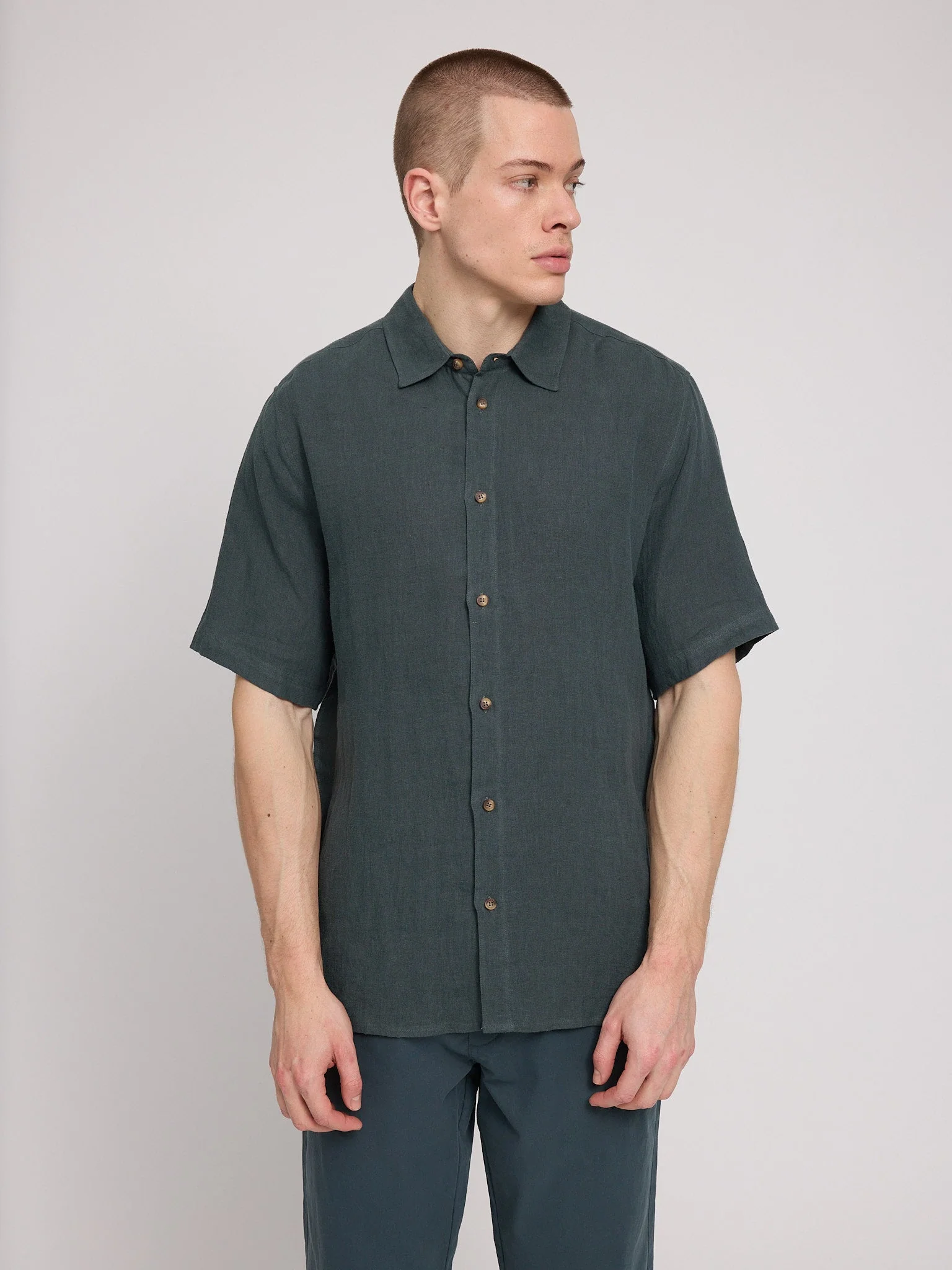 Shortsleeve Linen Shirt - Image 14
