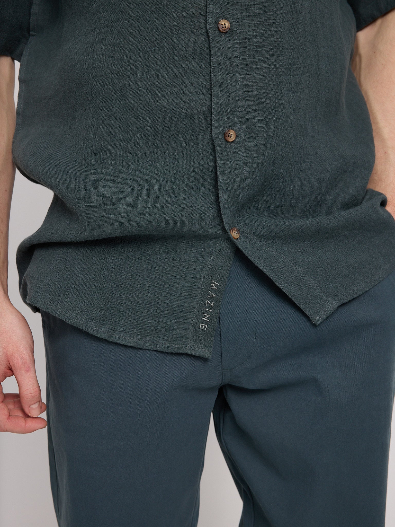 Shortsleeve Linen Shirt - Image 17