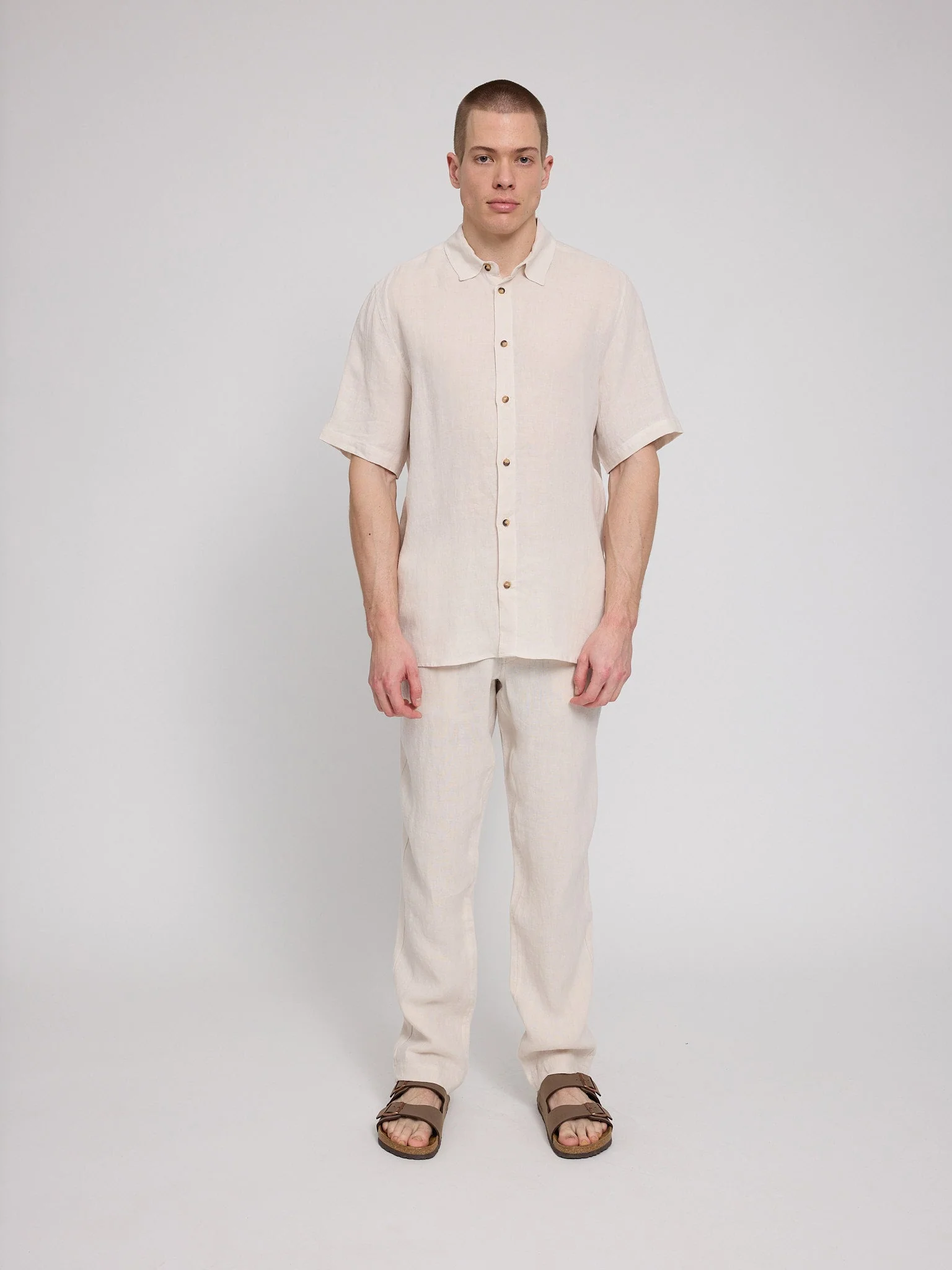Shortsleeve Linen Shirt - Image 32