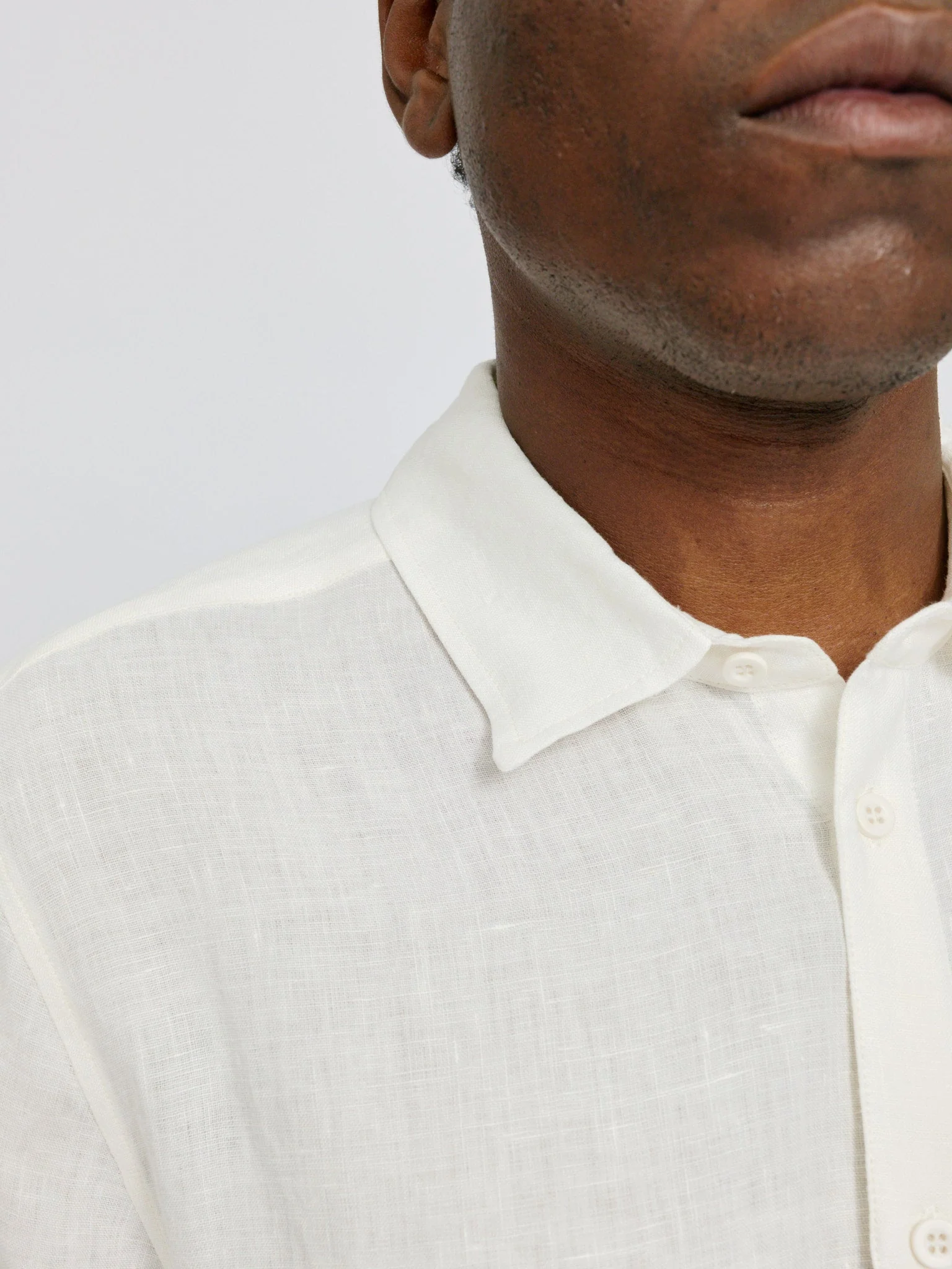 Shortsleeve Linen Shirt - Image 37