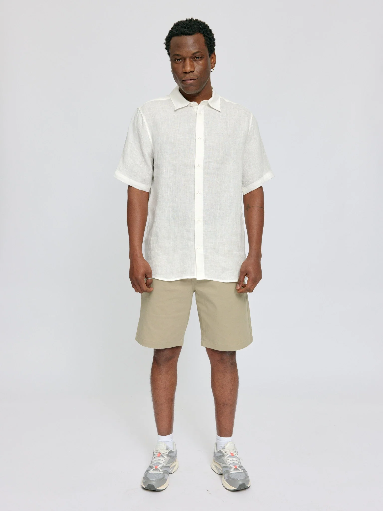 Shortsleeve Linen Shirt - Image 39