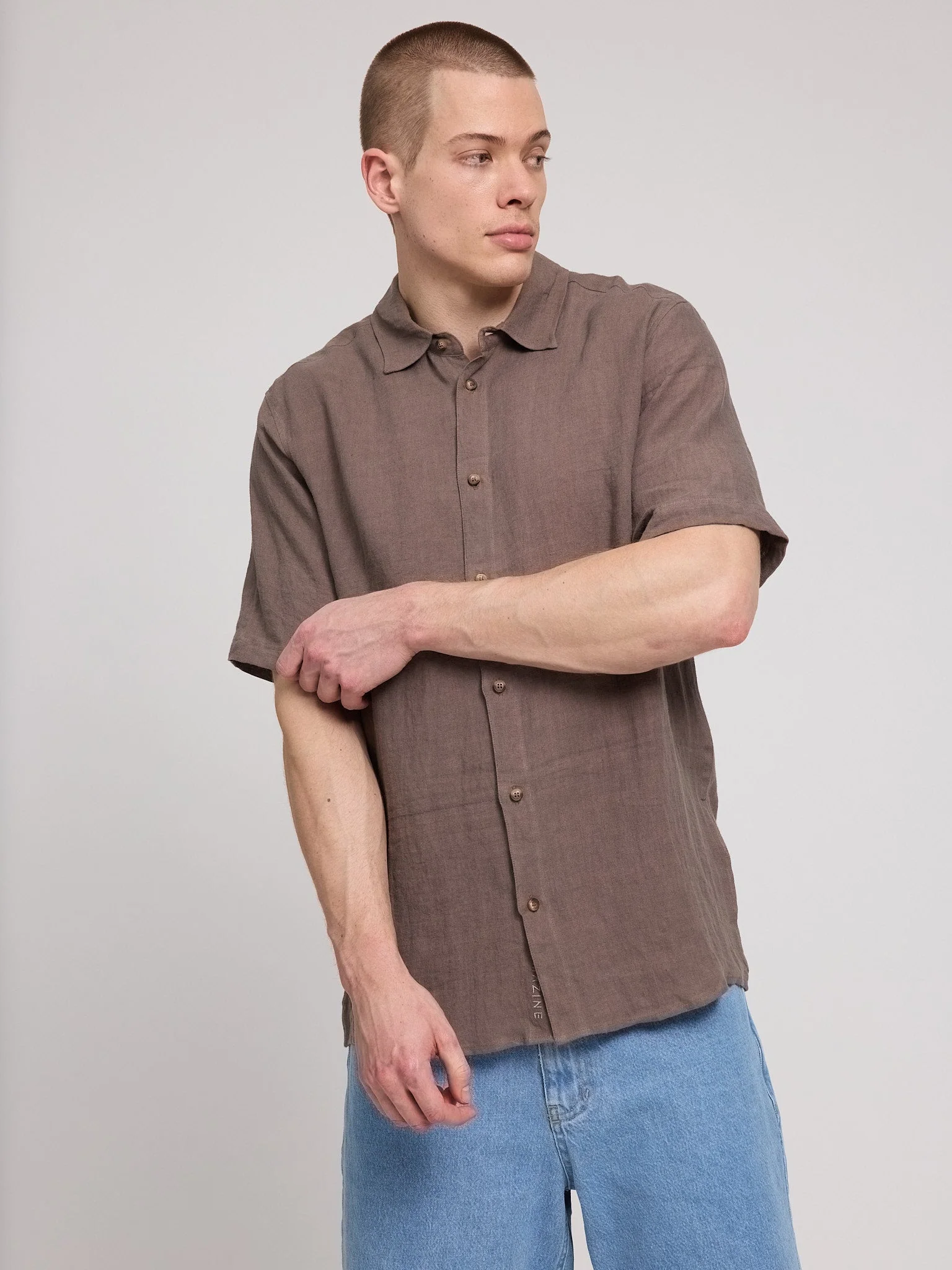 Shortsleeve Linen Shirt - Image 5