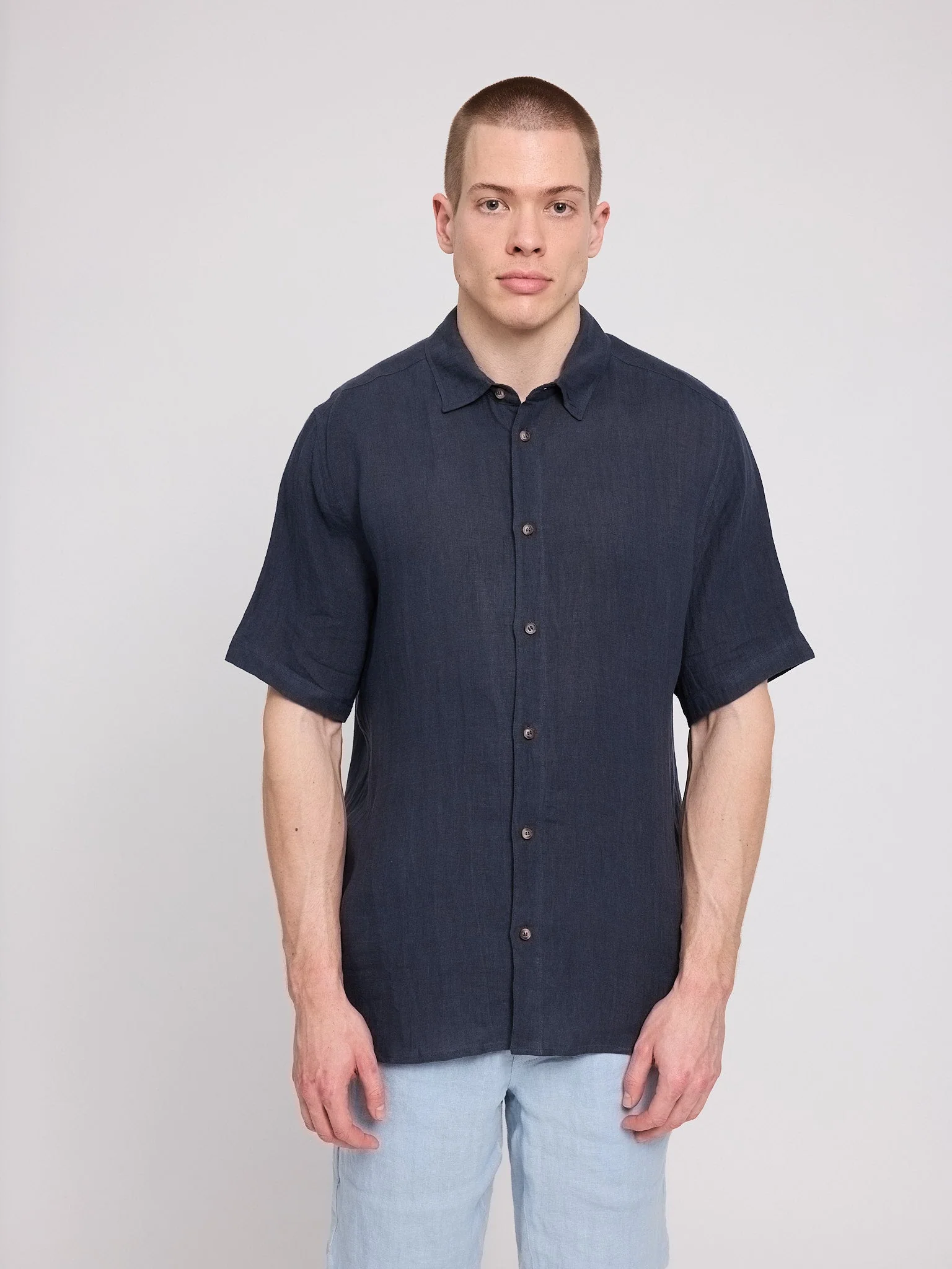 Shortsleeve Linen Shirt - Image 7