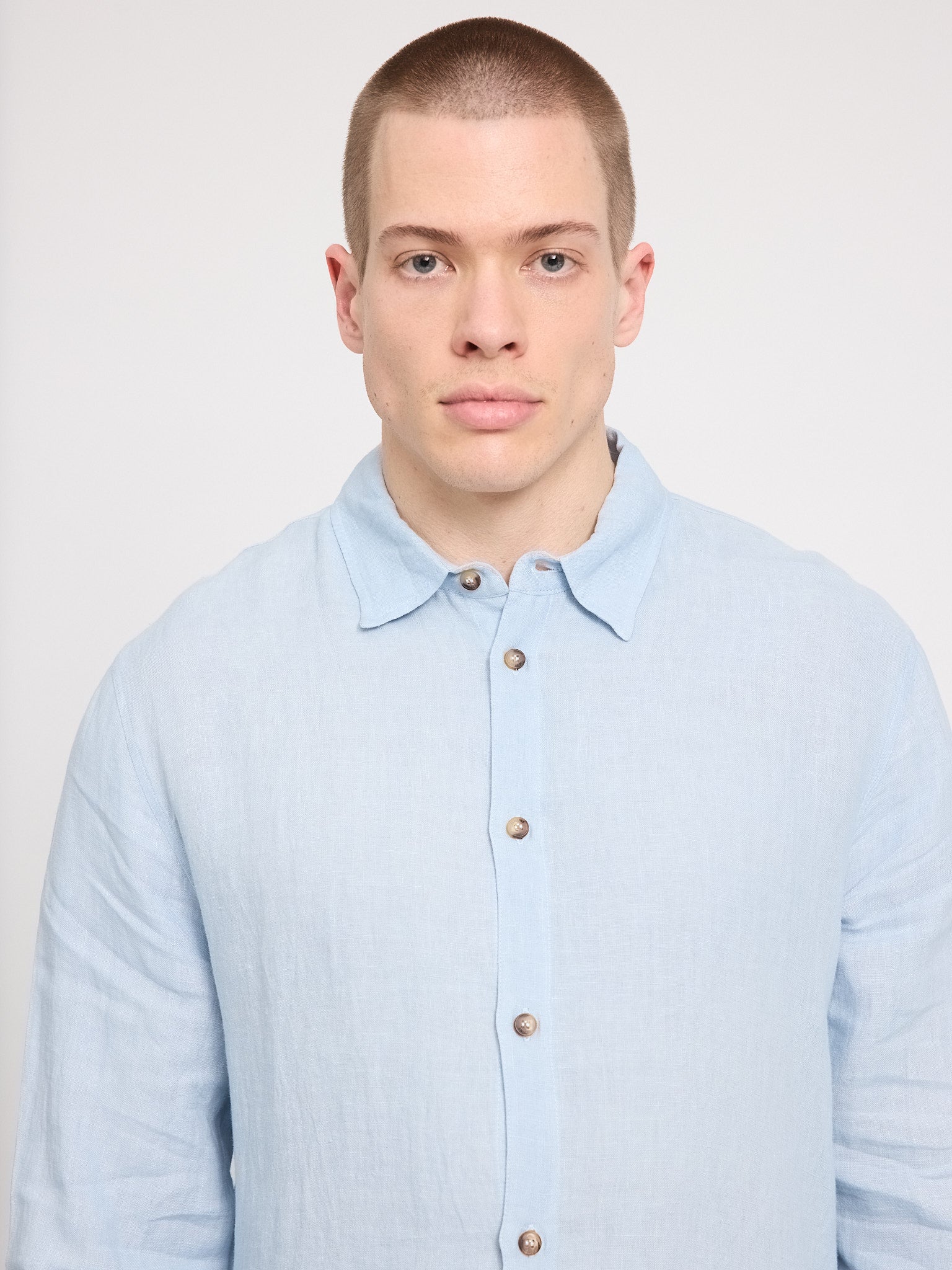 Classic Linen Shirt - Image 17