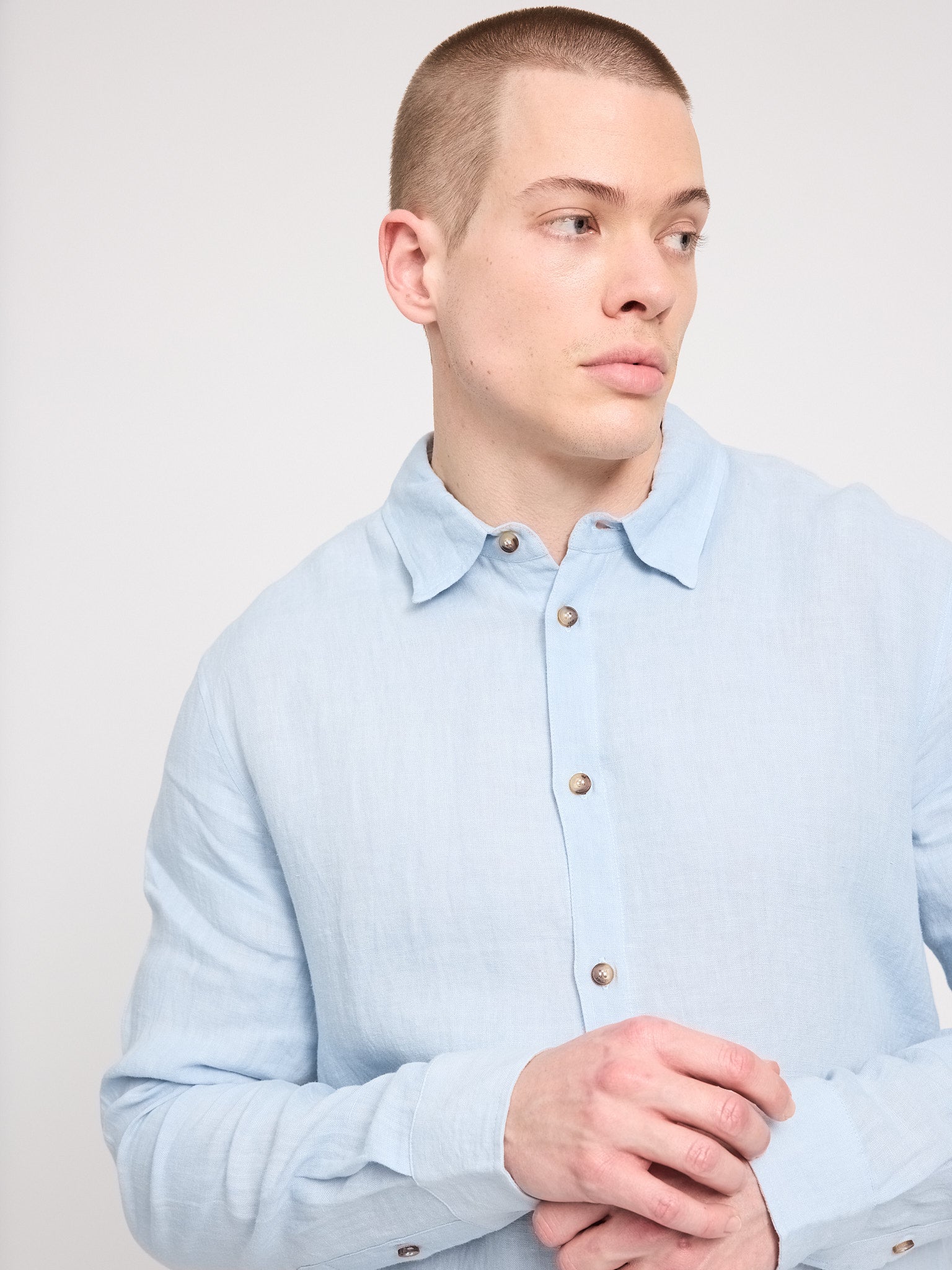 Classic Linen Shirt - Image 20