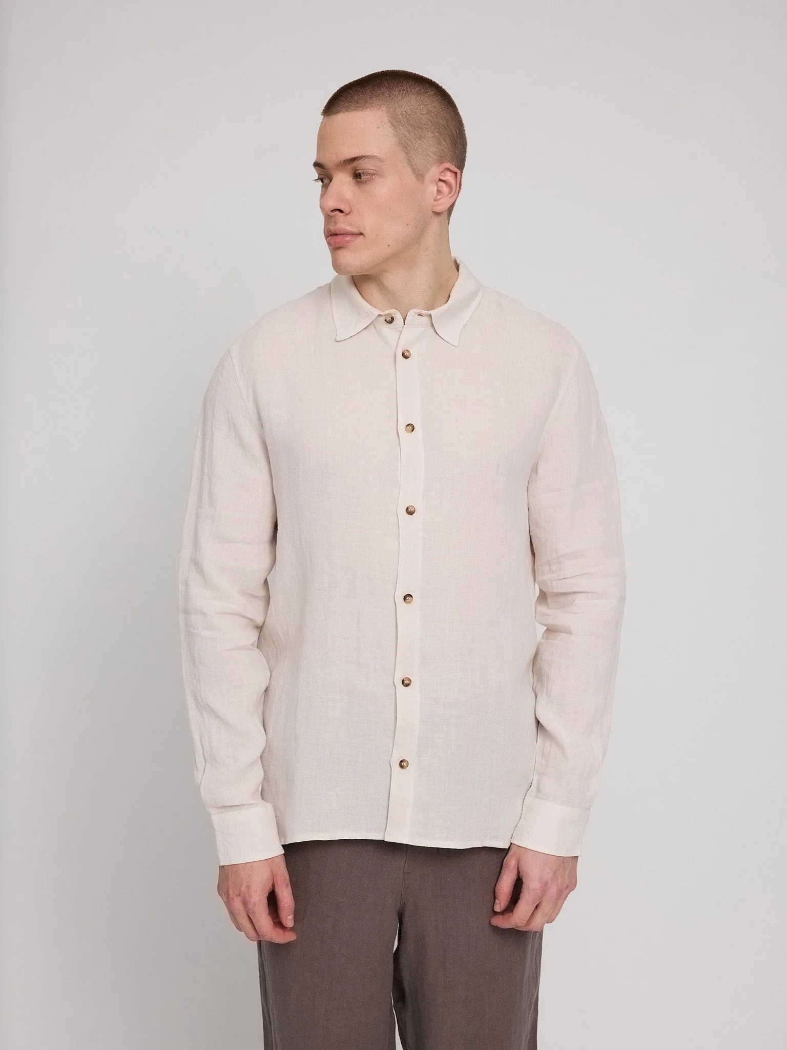 Classic Linen Shirt - Image 22