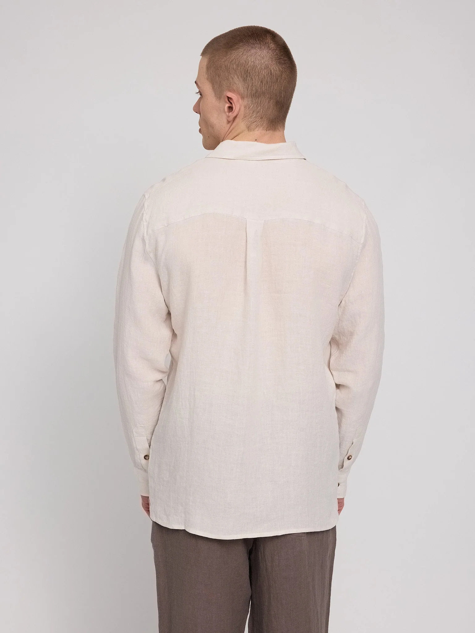 Classic Linen Shirt - Image 23