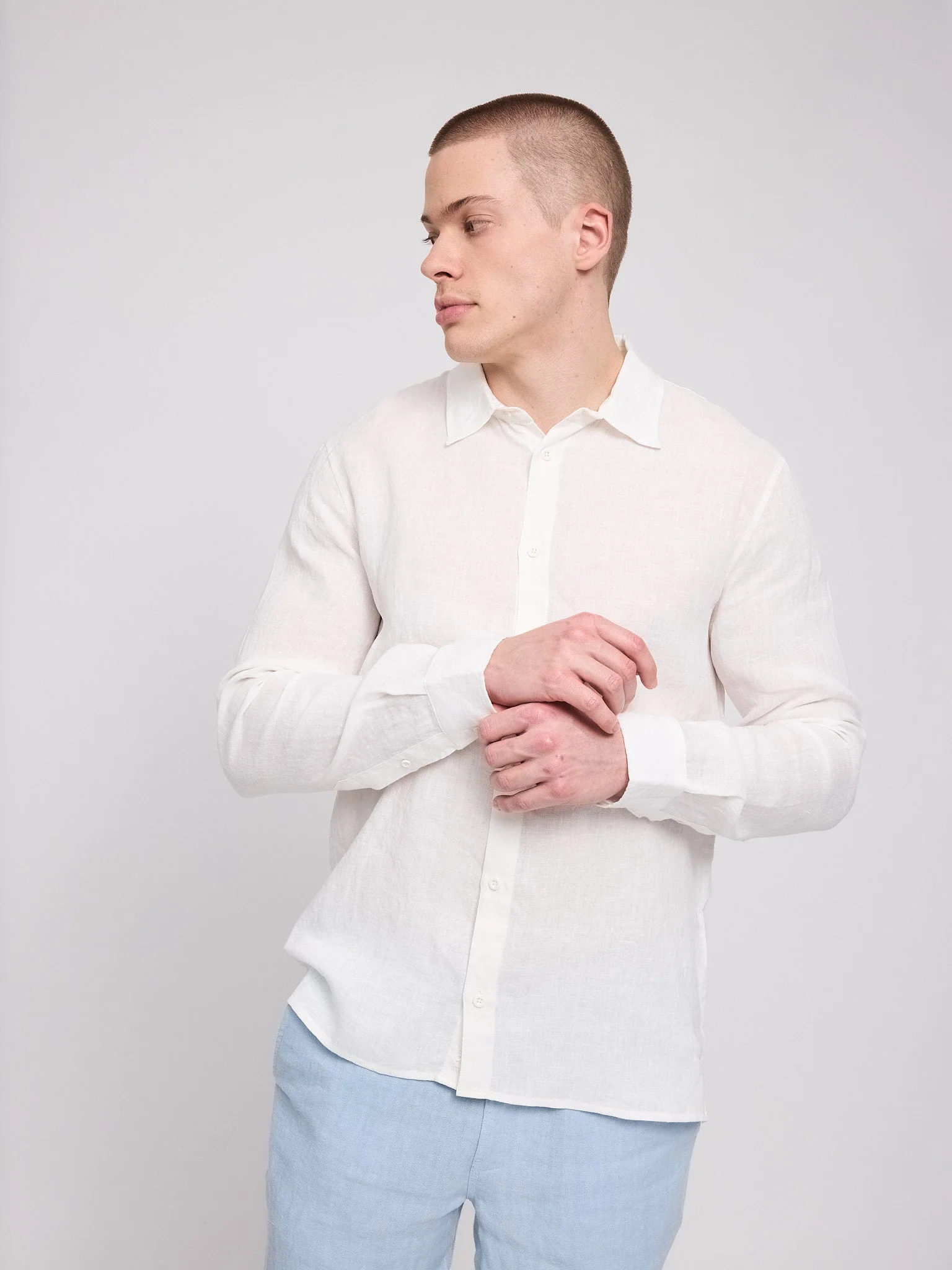 Classic Linen Shirt - Image 29