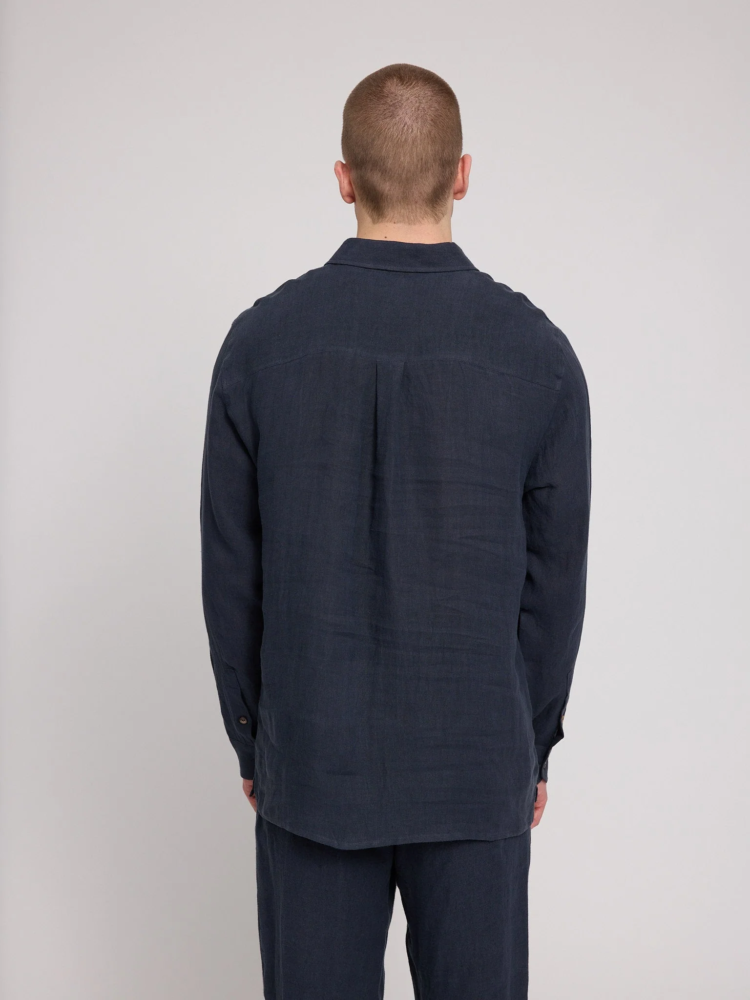 Classic Linen Shirt - Image 9