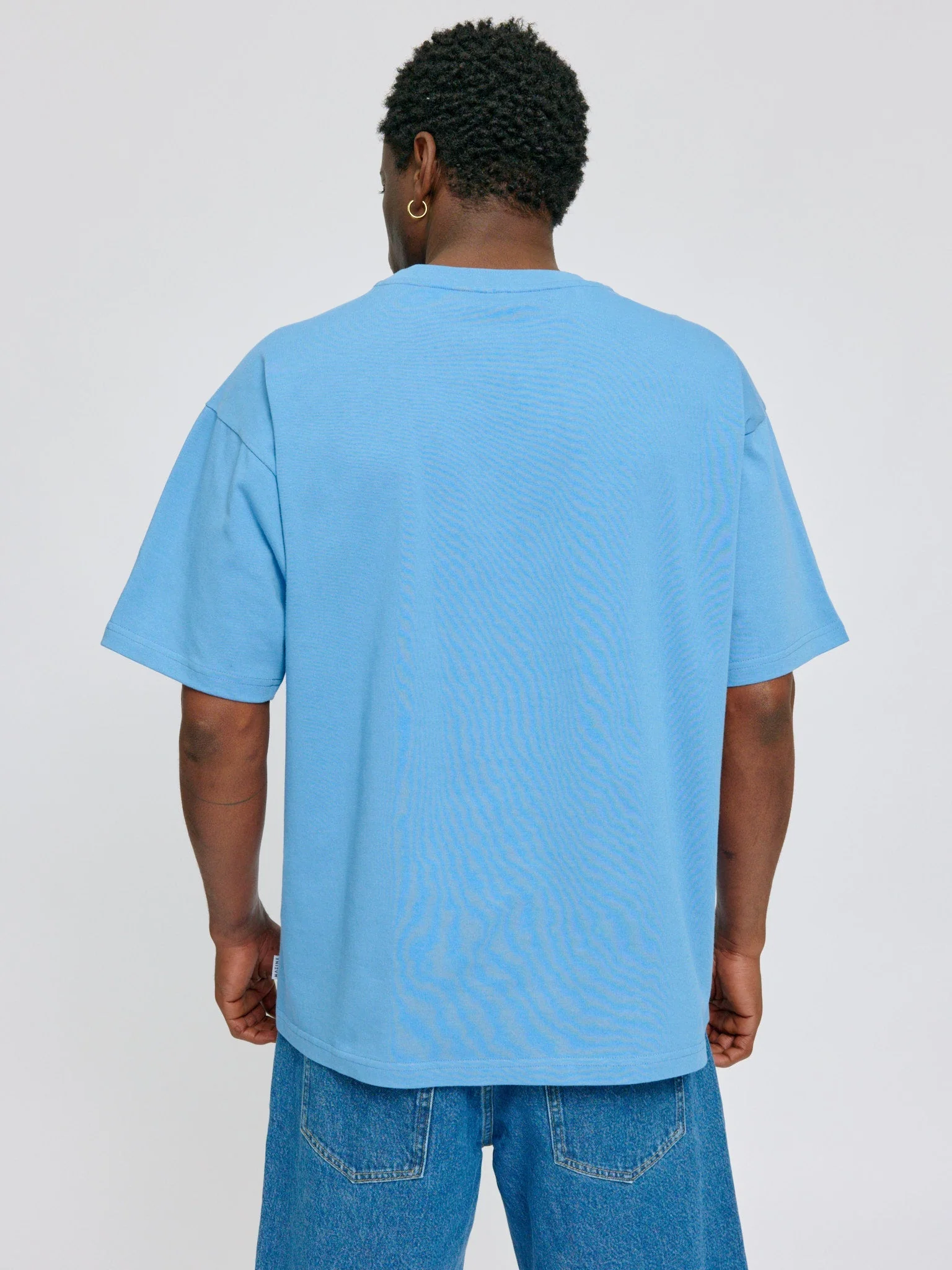 Heavy Basic T-Shirt - Image 8