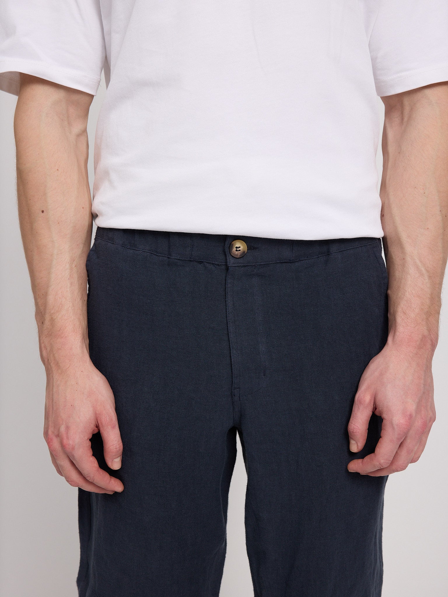 Regular Linen Shorts - Image 3